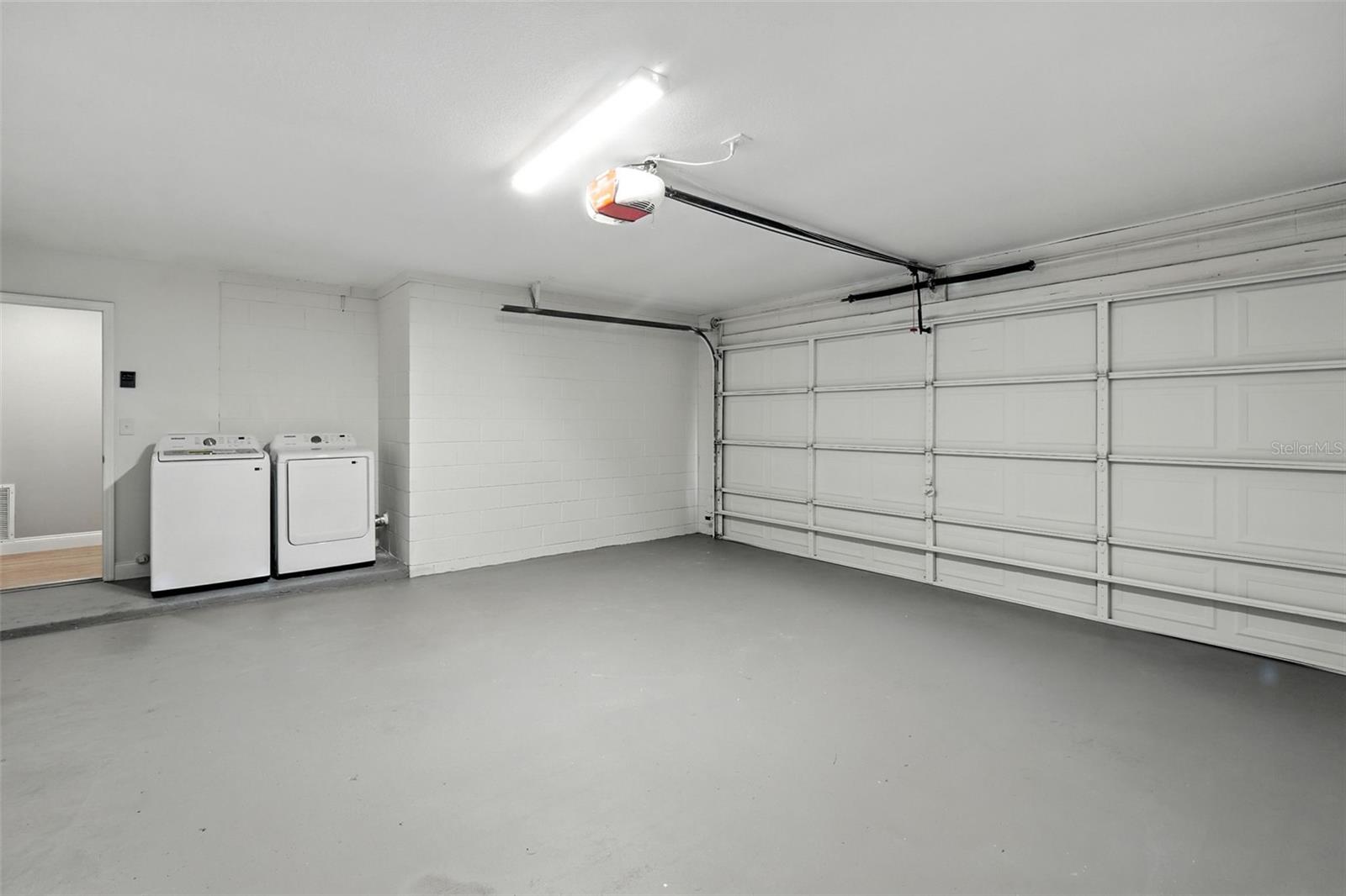 Image 32 of 35 For 427 Chicago Woods Circle