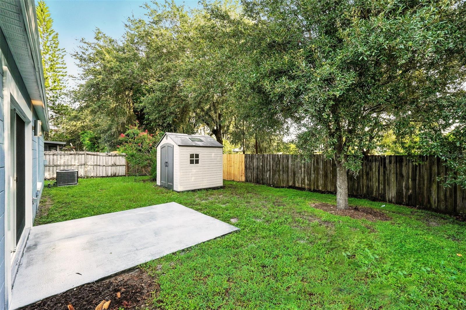 Image 33 of 35 For 427 Chicago Woods Circle