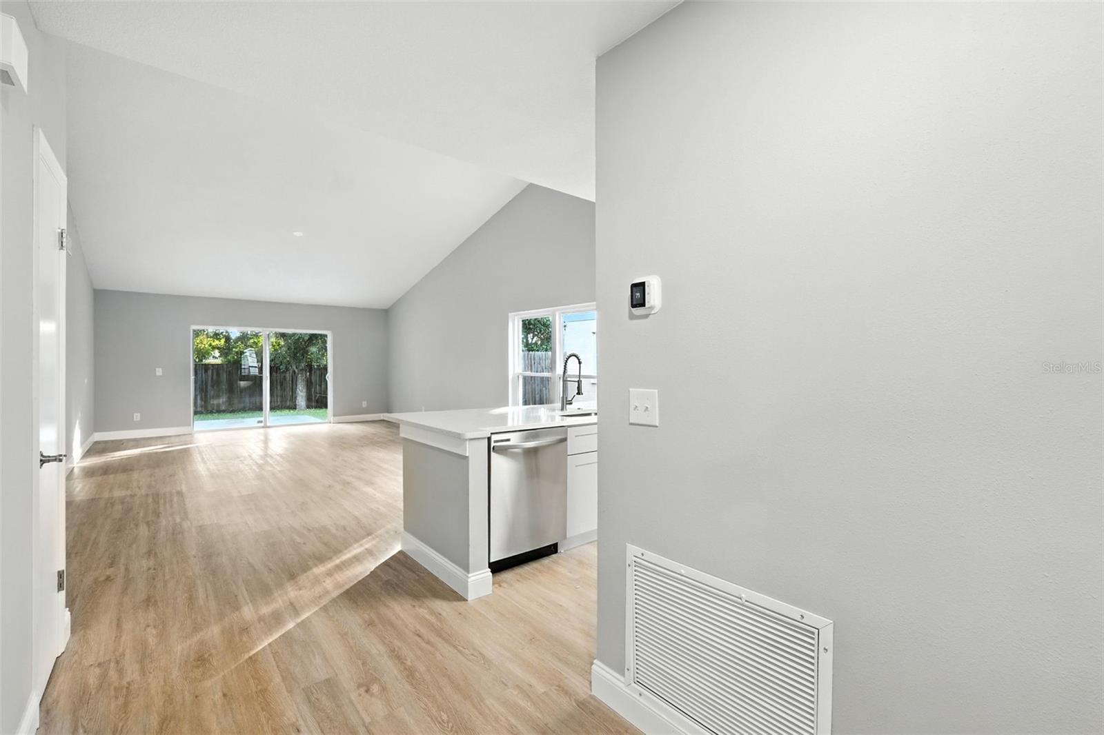 Image 4 of 35 For 427 Chicago Woods Circle