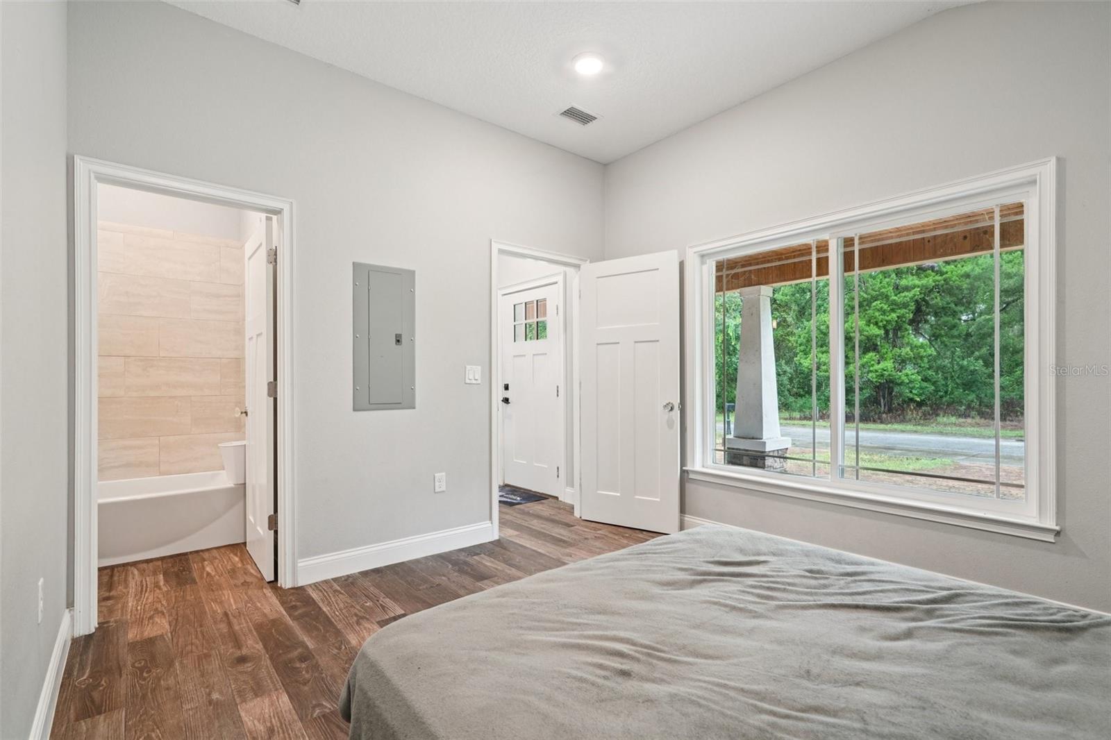 Image 12 of 17 For 11751 Bostick Street