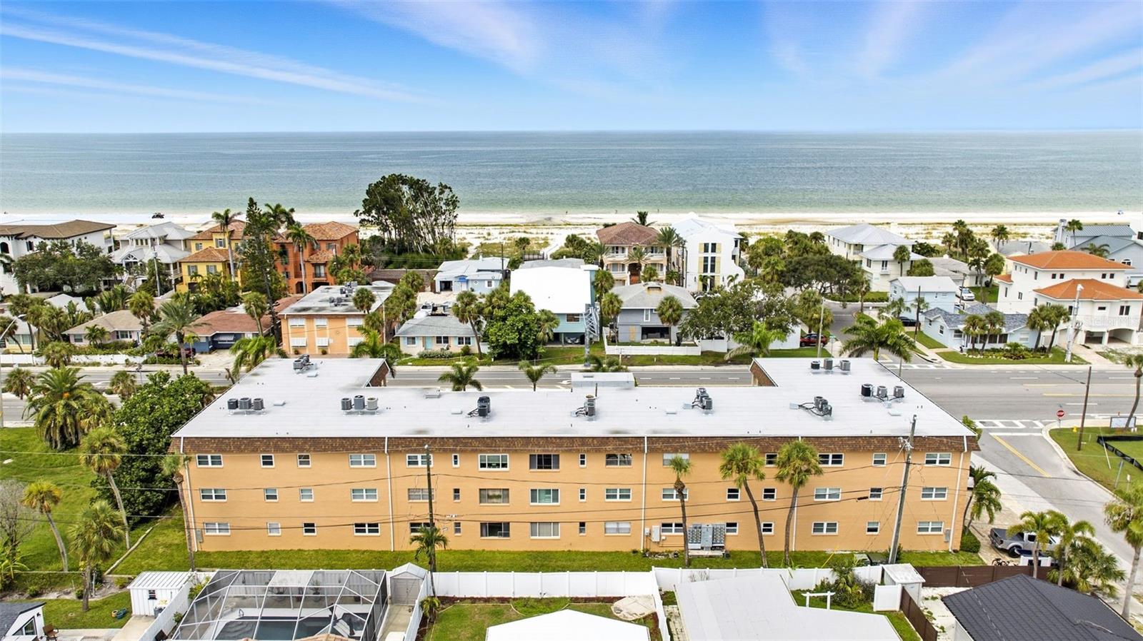 Image 20 of 29 For 3575 Gulf Boulevard 103