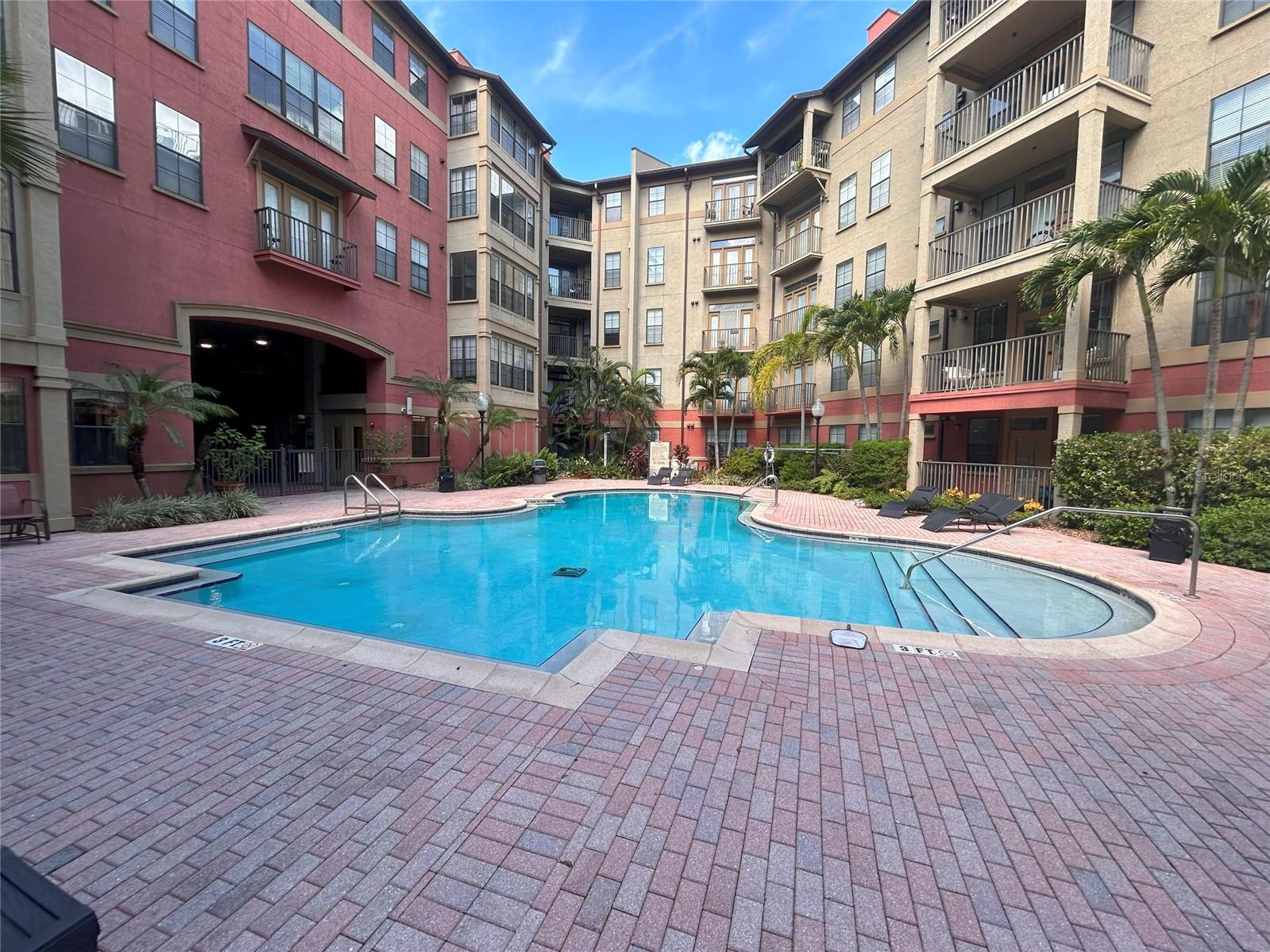 Image 23 of 26 For 911 Orange Avenue 545