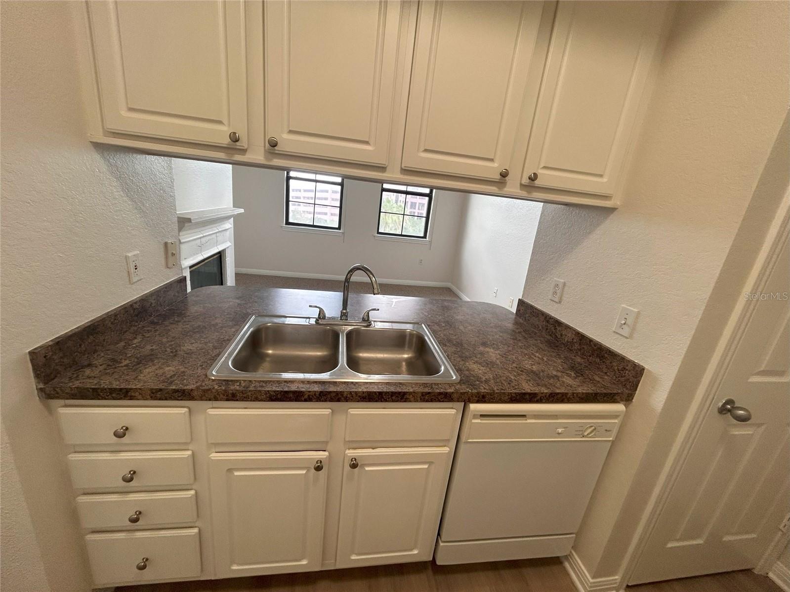 Image 5 of 26 For 911 Orange Avenue 545