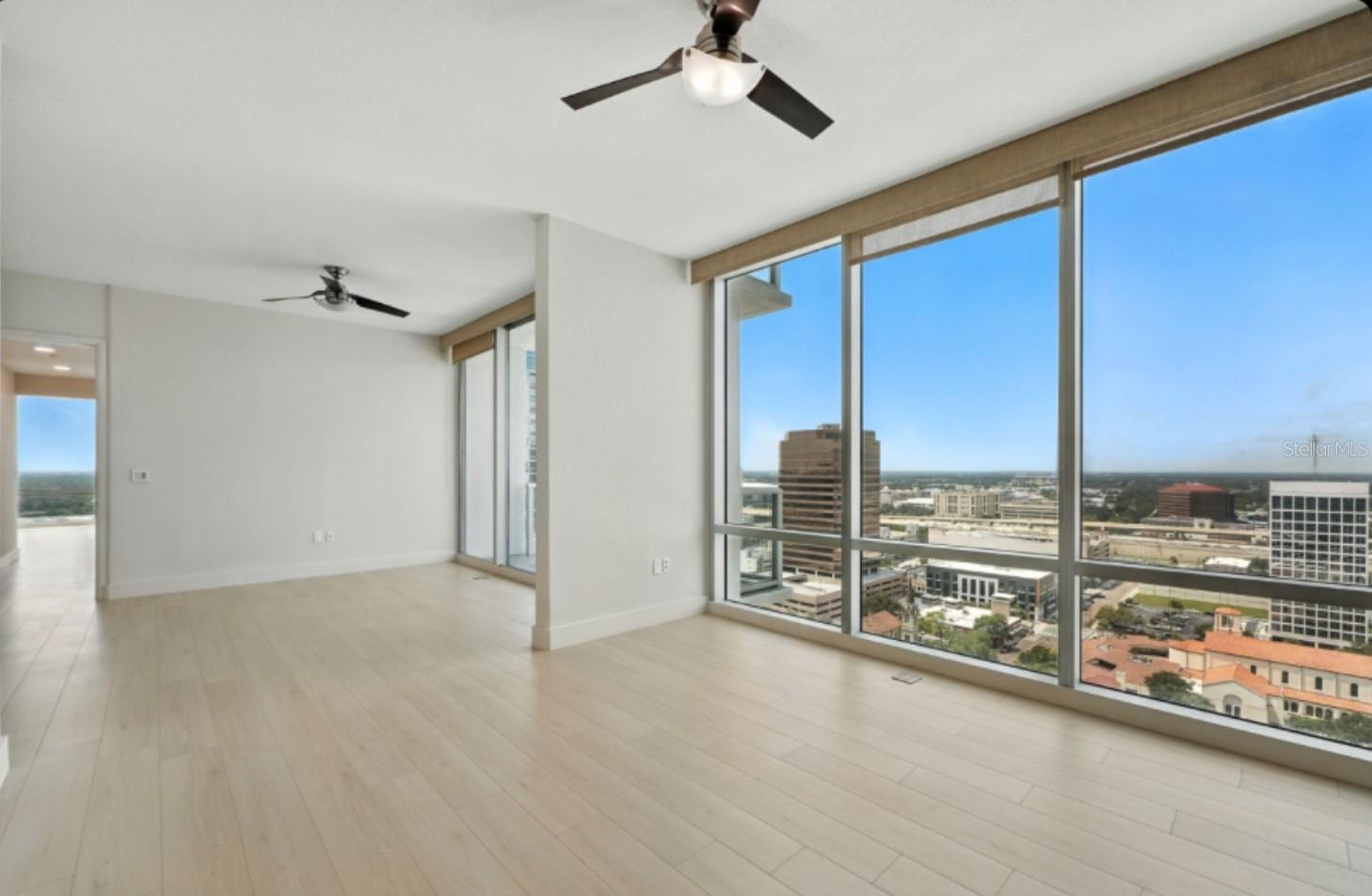 Image 18 of 69 For 150 Robinson Street 2102