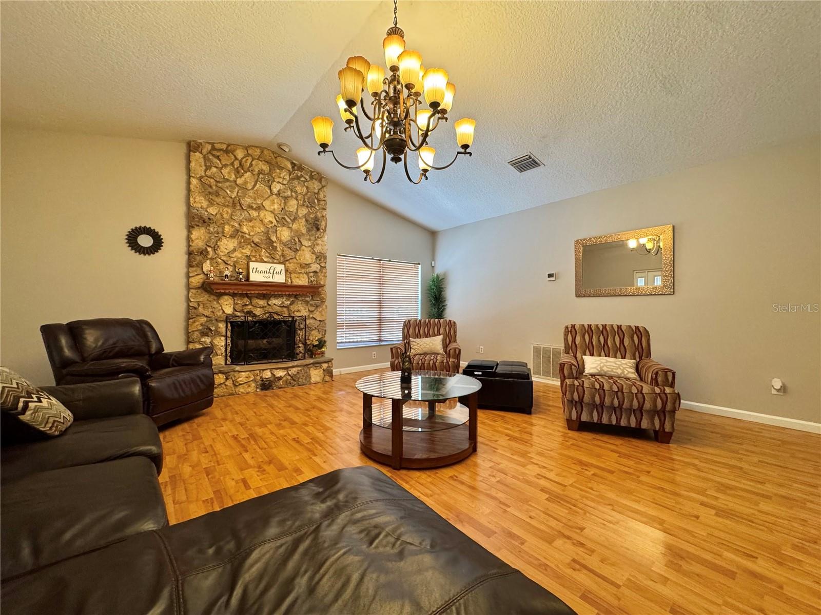 Image 12 of 39 For 8014 Cote Court
