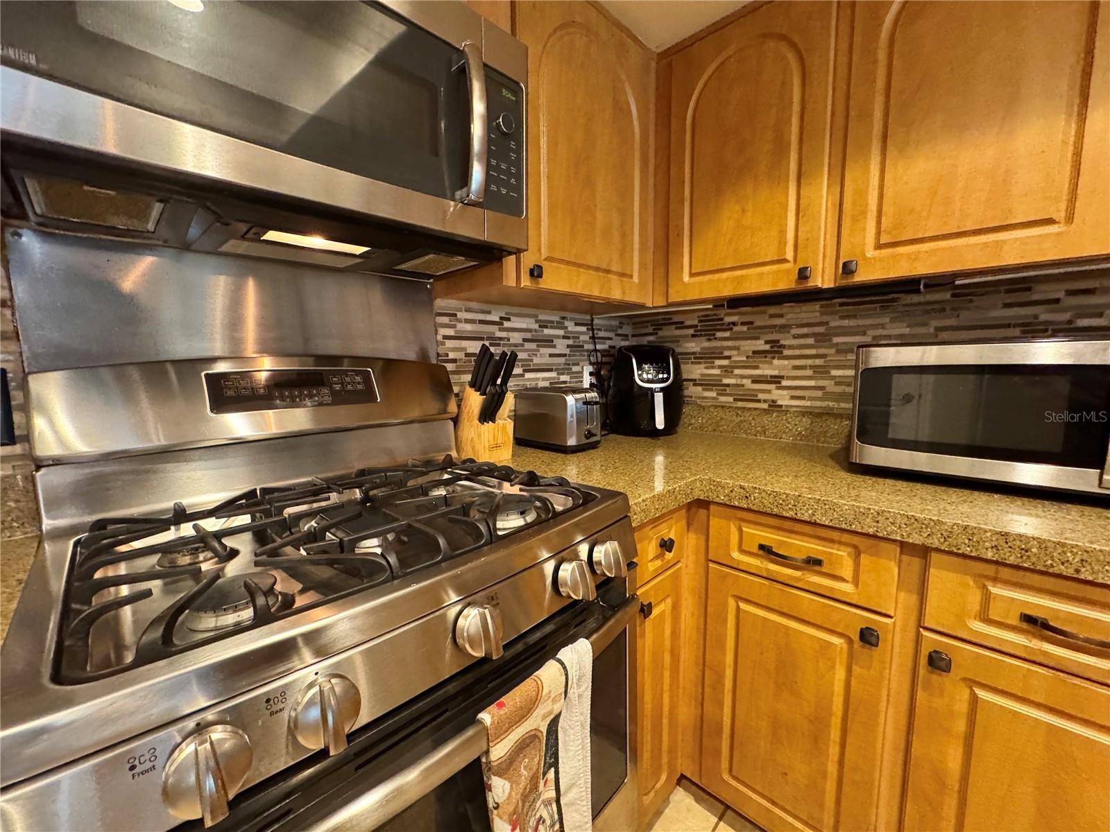Image 18 of 39 For 8014 Cote Court
