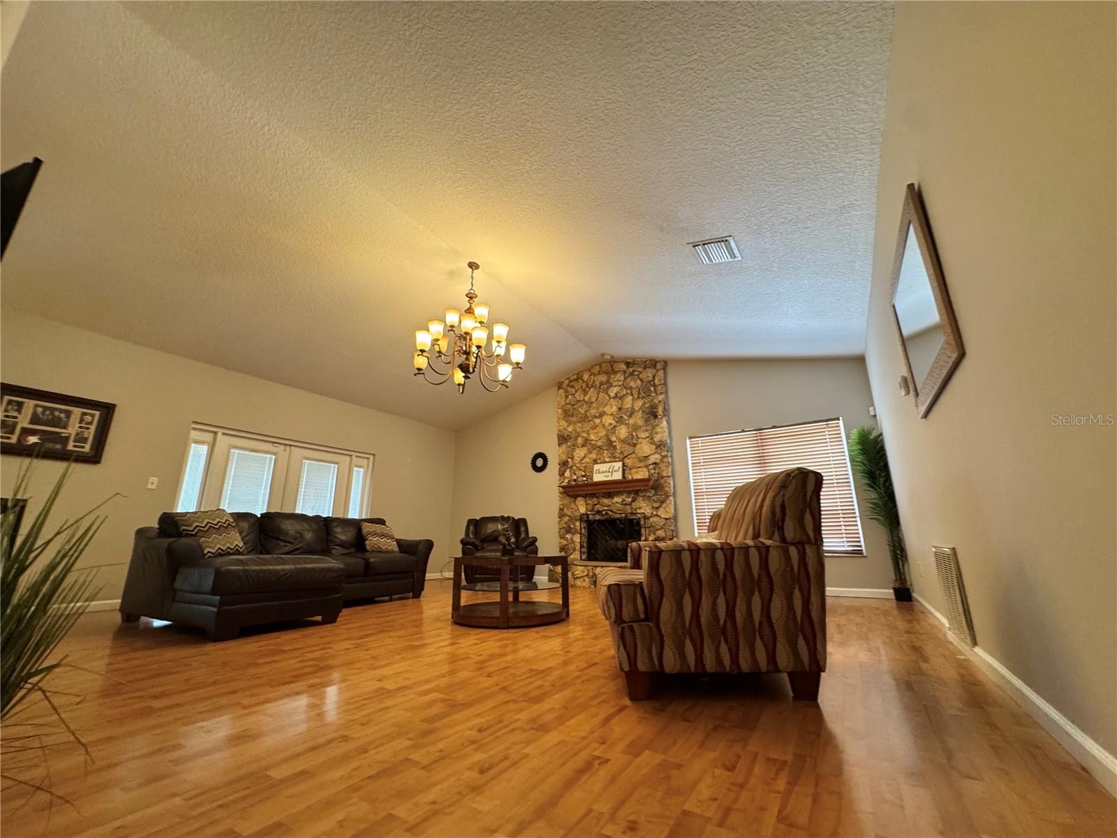 Image 8 of 39 For 8014 Cote Court