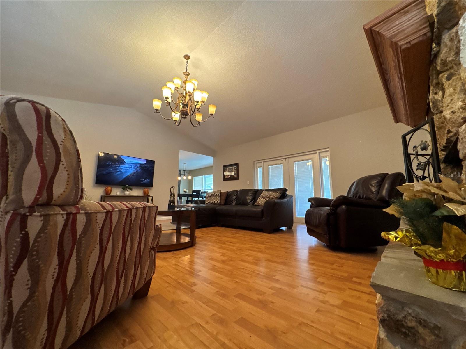 Image 9 of 39 For 8014 Cote Court