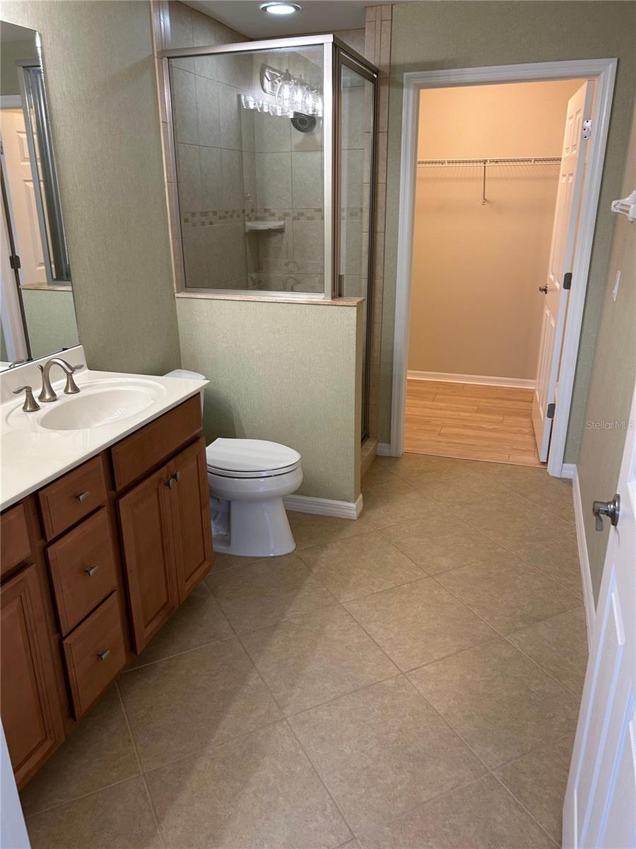 Image 11 of 22 For 8511 Oakshade Circle 101