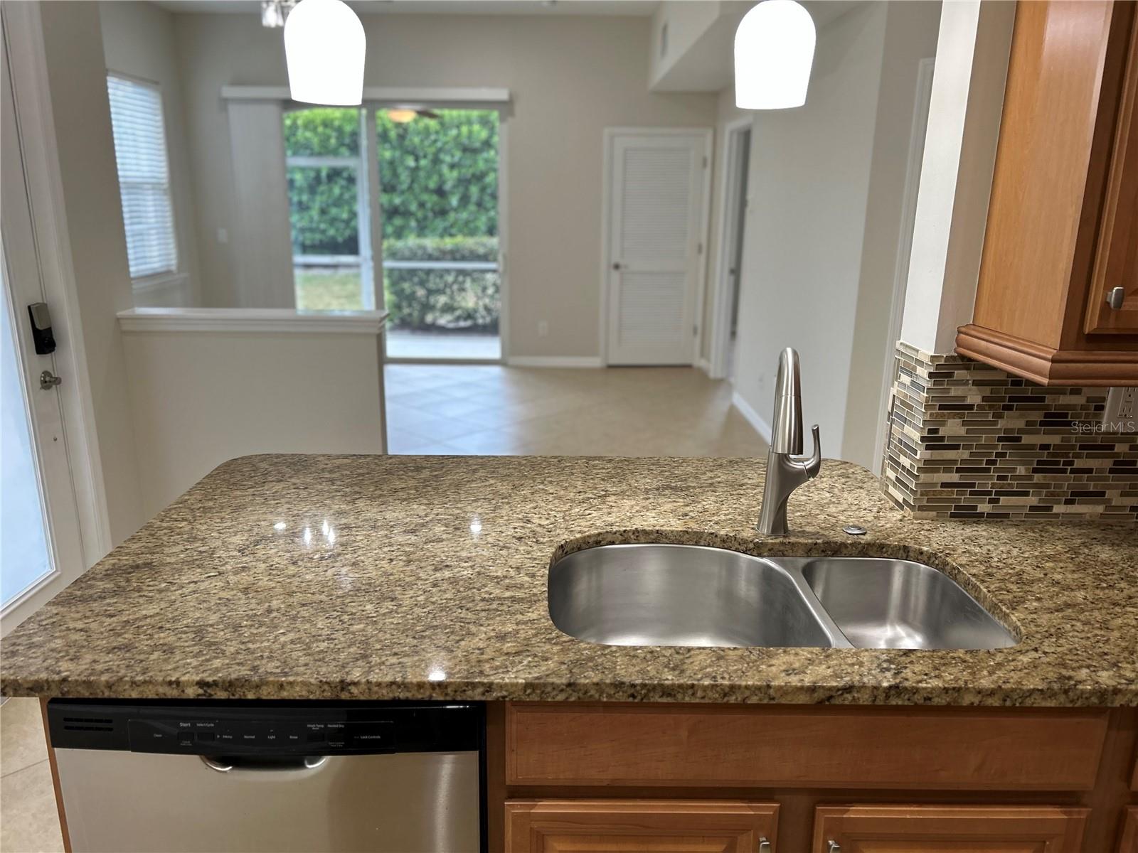 Image 6 of 22 For 8511 Oakshade Circle 101