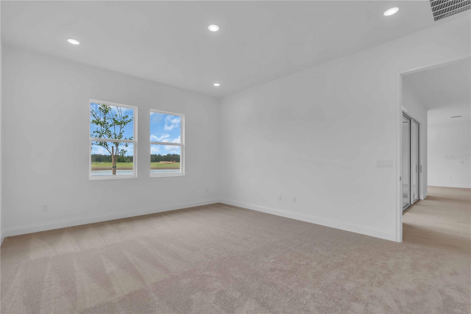Listing photo id 9 for 2574 Wise River Lane