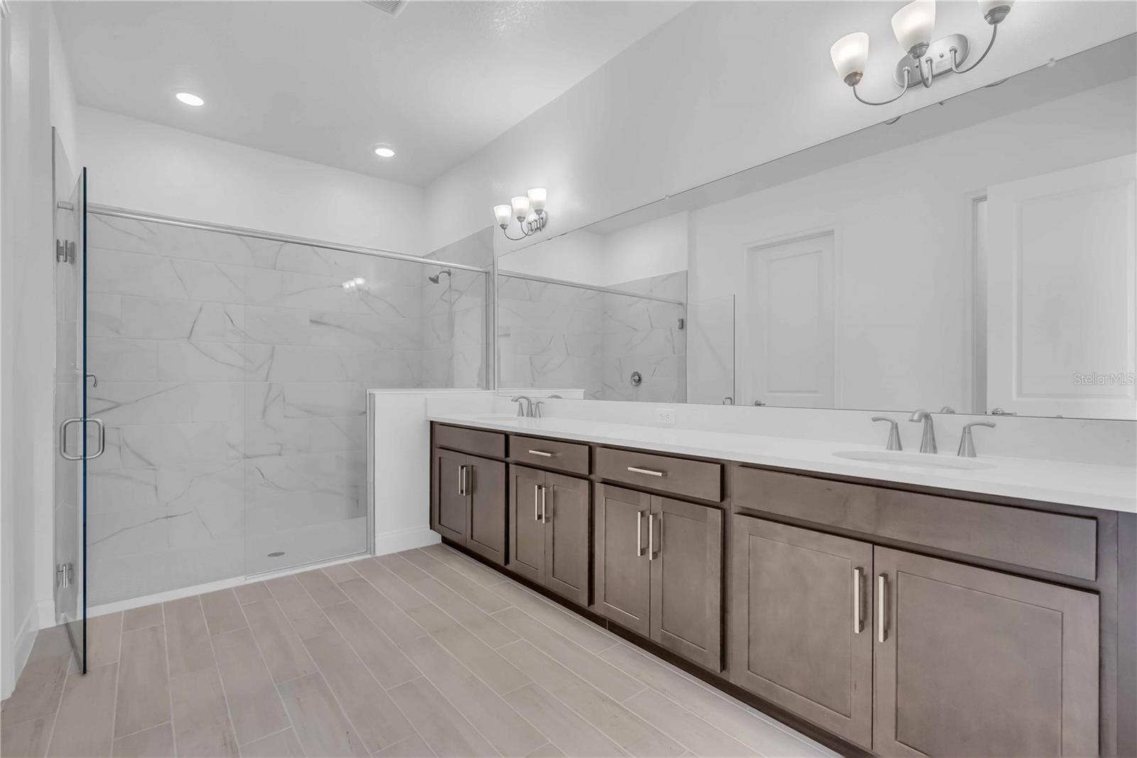 Listing photo id 10 for 2574 Wise River Lane