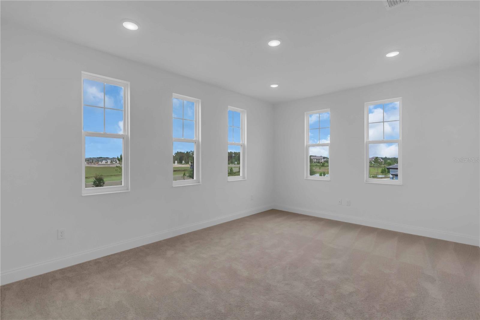 Listing photo id 11 for 2574 Wise River Lane