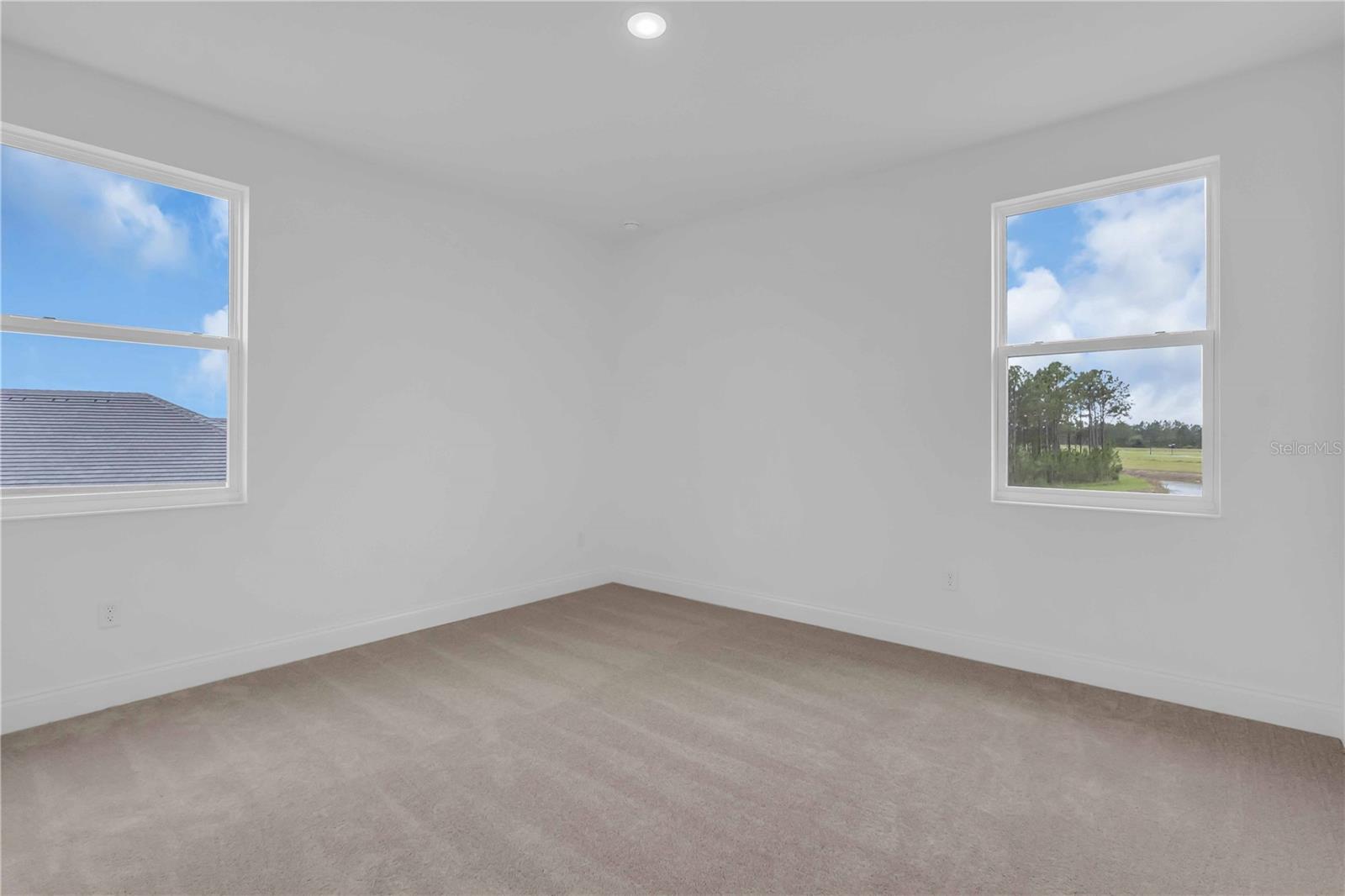 Listing photo id 14 for 2574 Wise River Lane