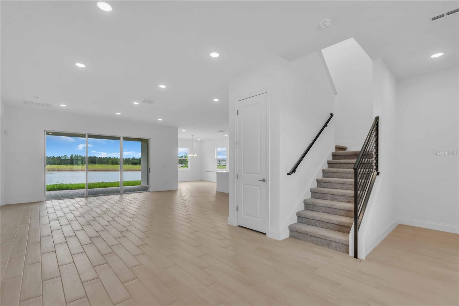 Listing photo id 1 for 2574 Wise River Lane