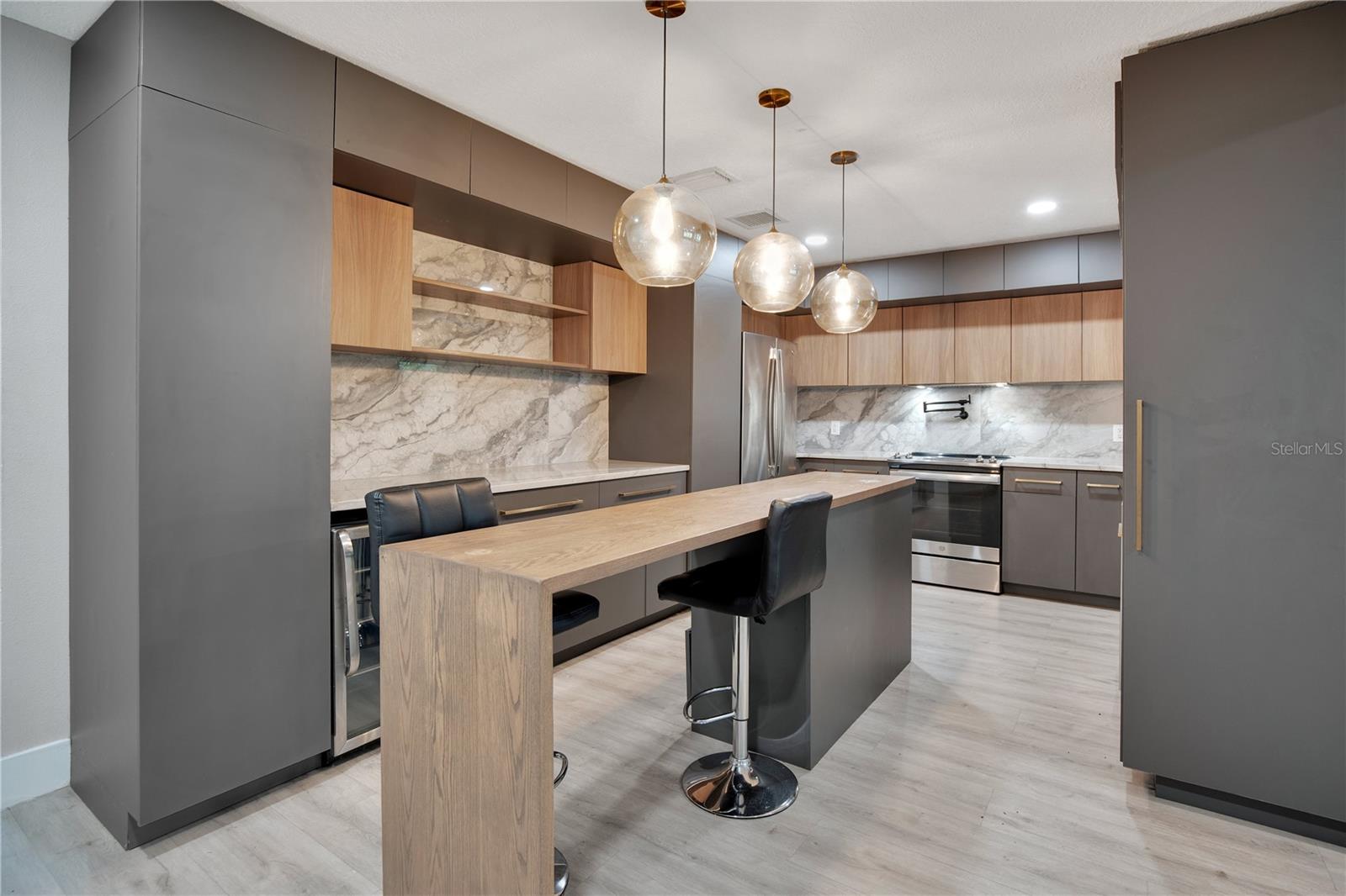 Image 10 of 33 For 428 Summerlin Avenue