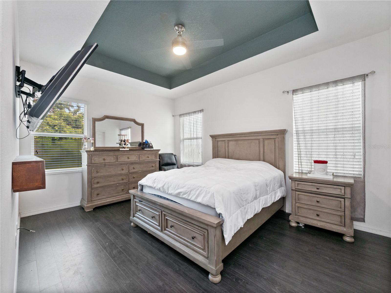 Image 21 of 29 For 1142 10th Street
