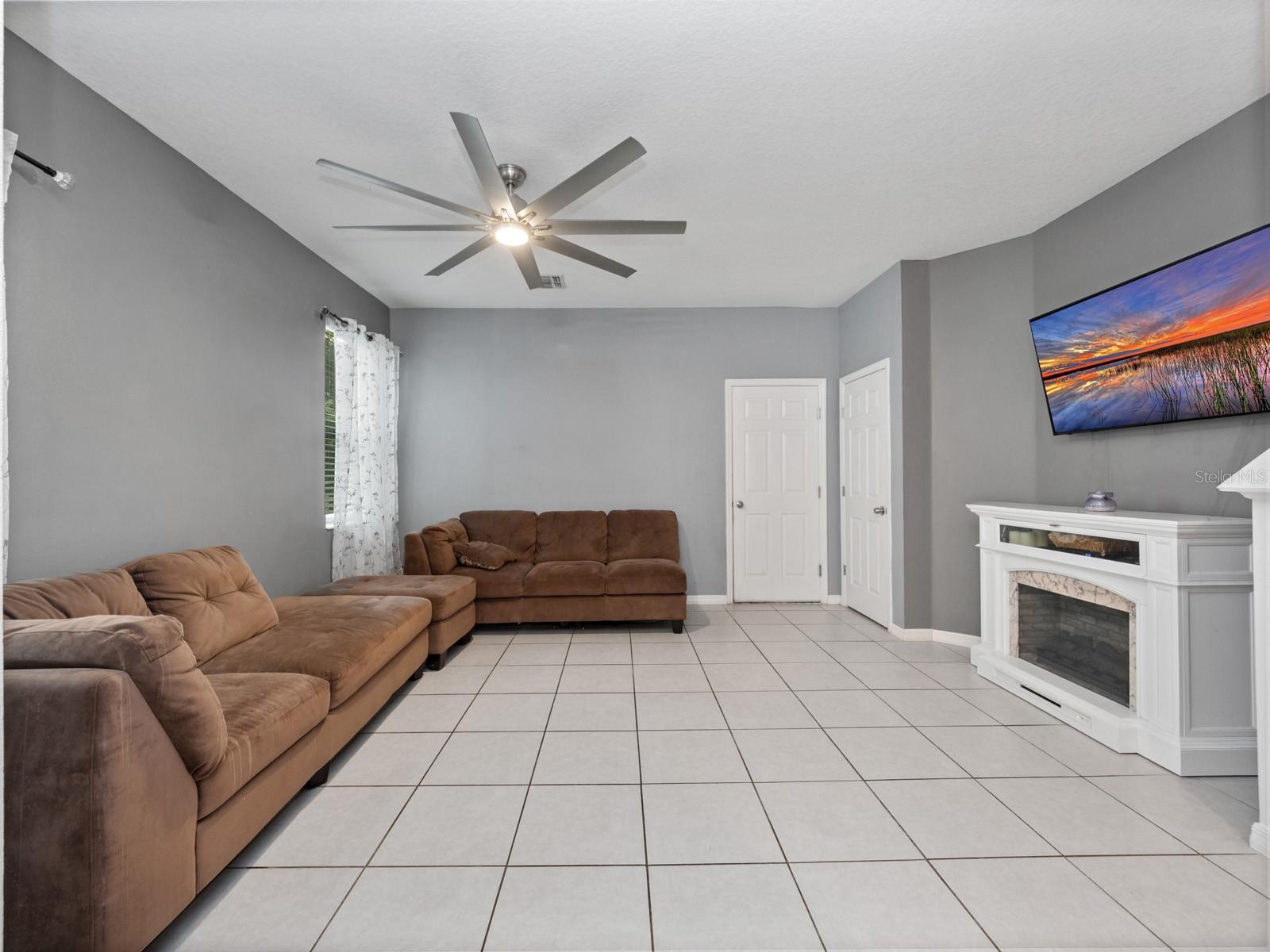 Image 7 of 29 For 1142 10th Street