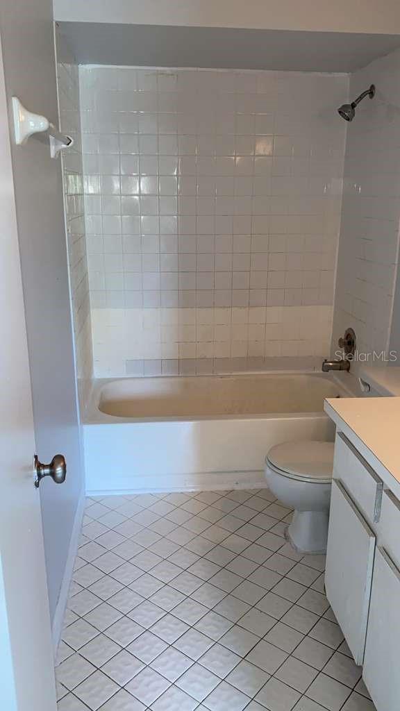 Image 11 of 13 For 5214 Via Hacienda Circle A306