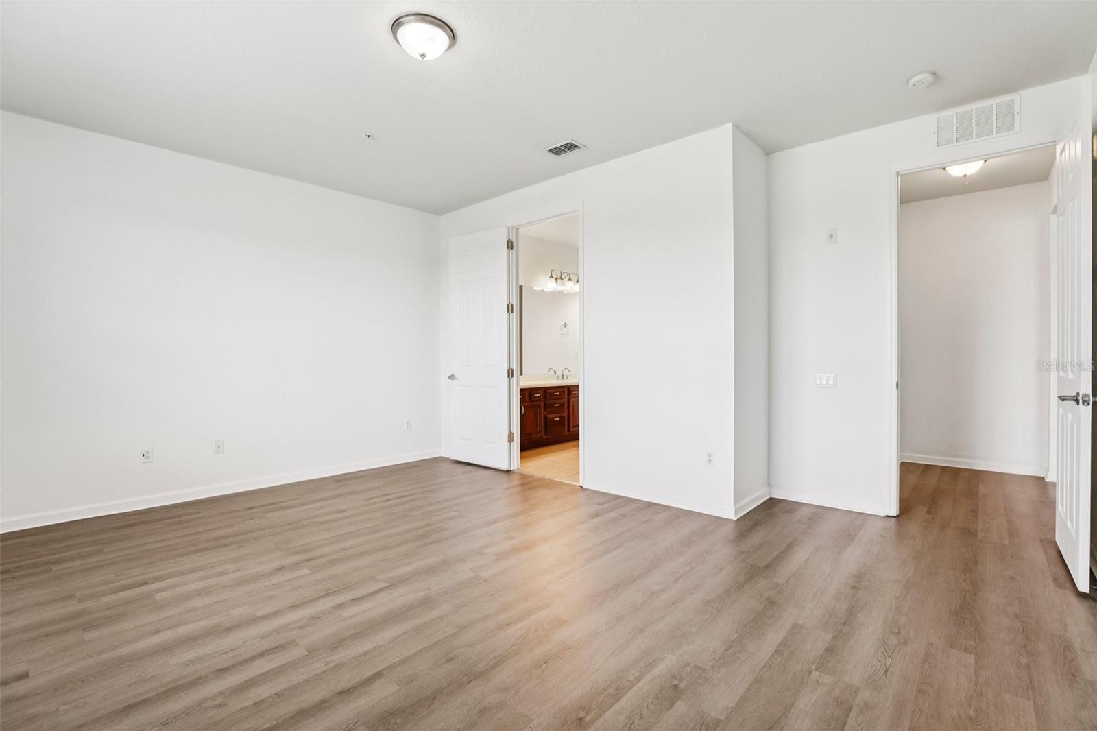 Image 21 of 34 For 3356 Robert Trent Jones Drive 20406