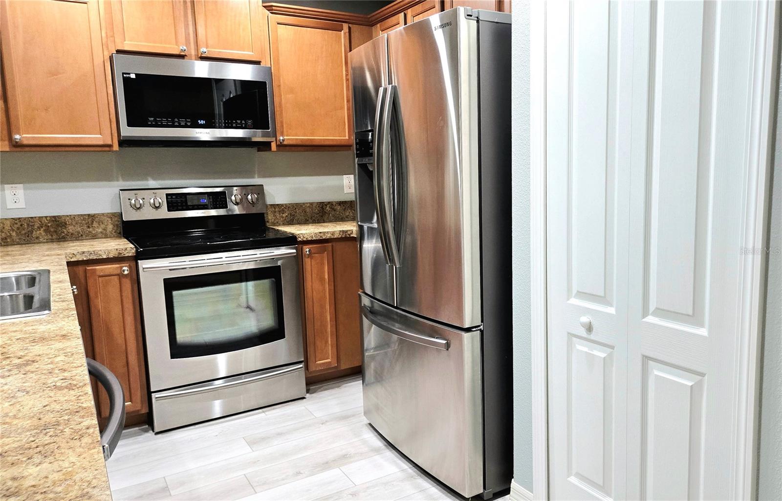 Image 14 of 41 For 405 Carina Circle 405