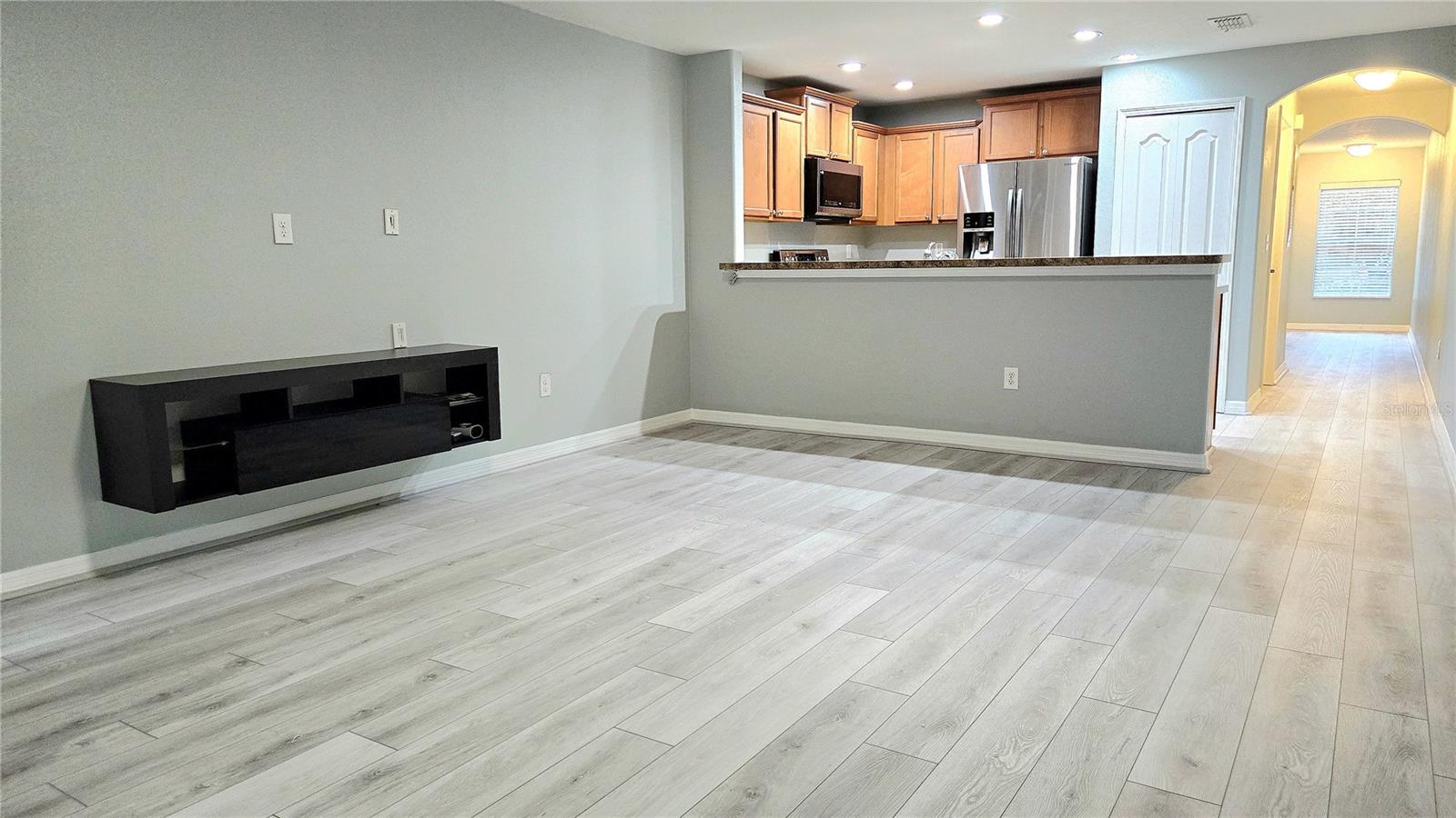 Image 15 of 41 For 405 Carina Circle 405