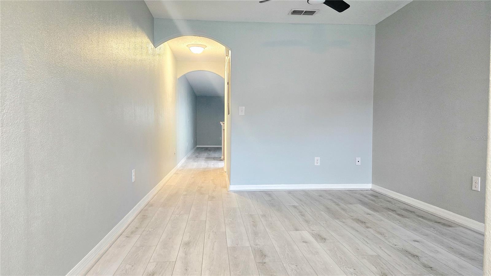 Image 5 of 41 For 405 Carina Circle 405
