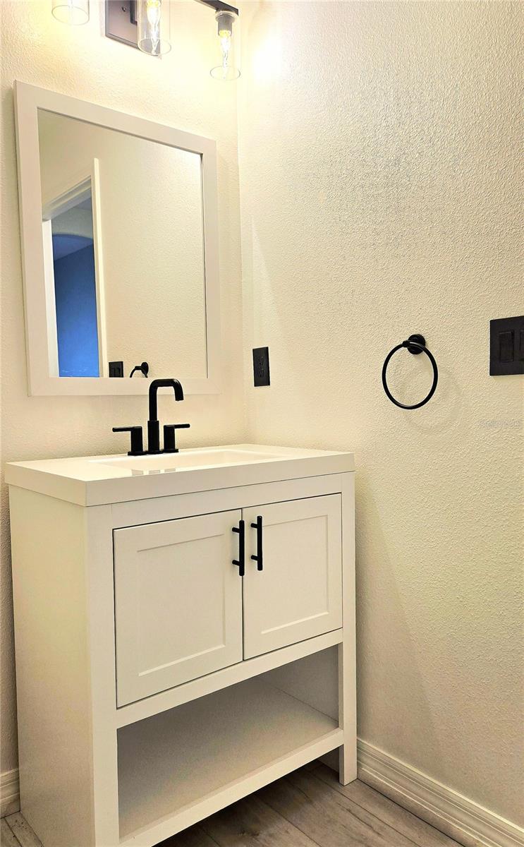 Image 9 of 41 For 405 Carina Circle 405