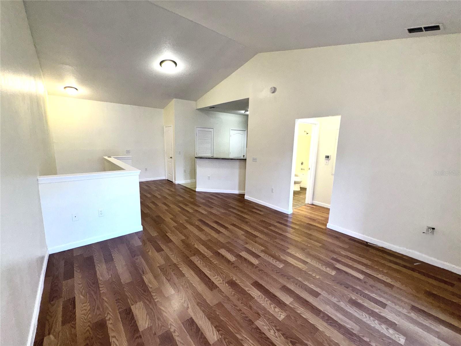 Image 4 of 19 For 10412 Villa View Circle