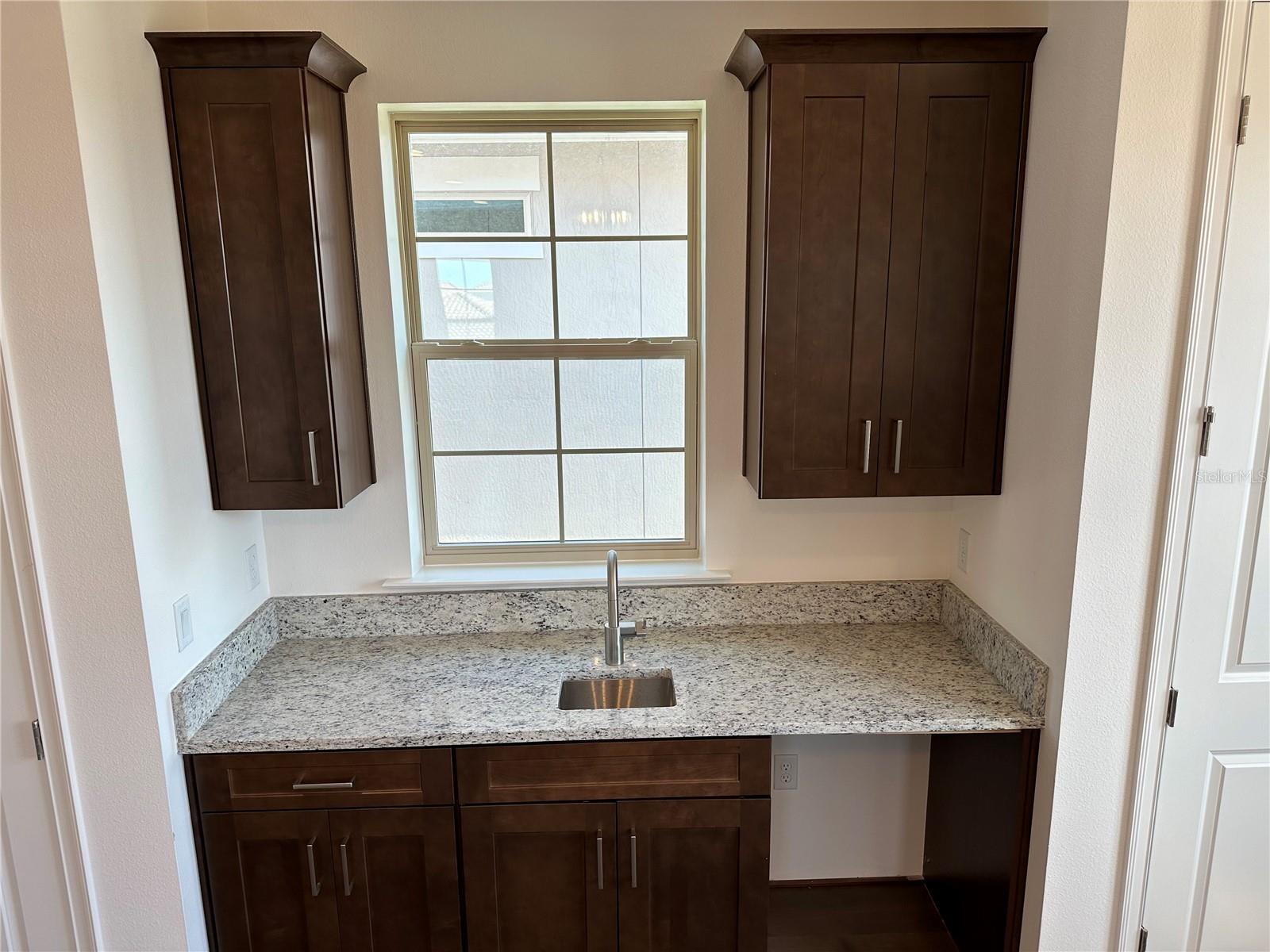 Image 21 of 26 For 8106 Mabury Lane