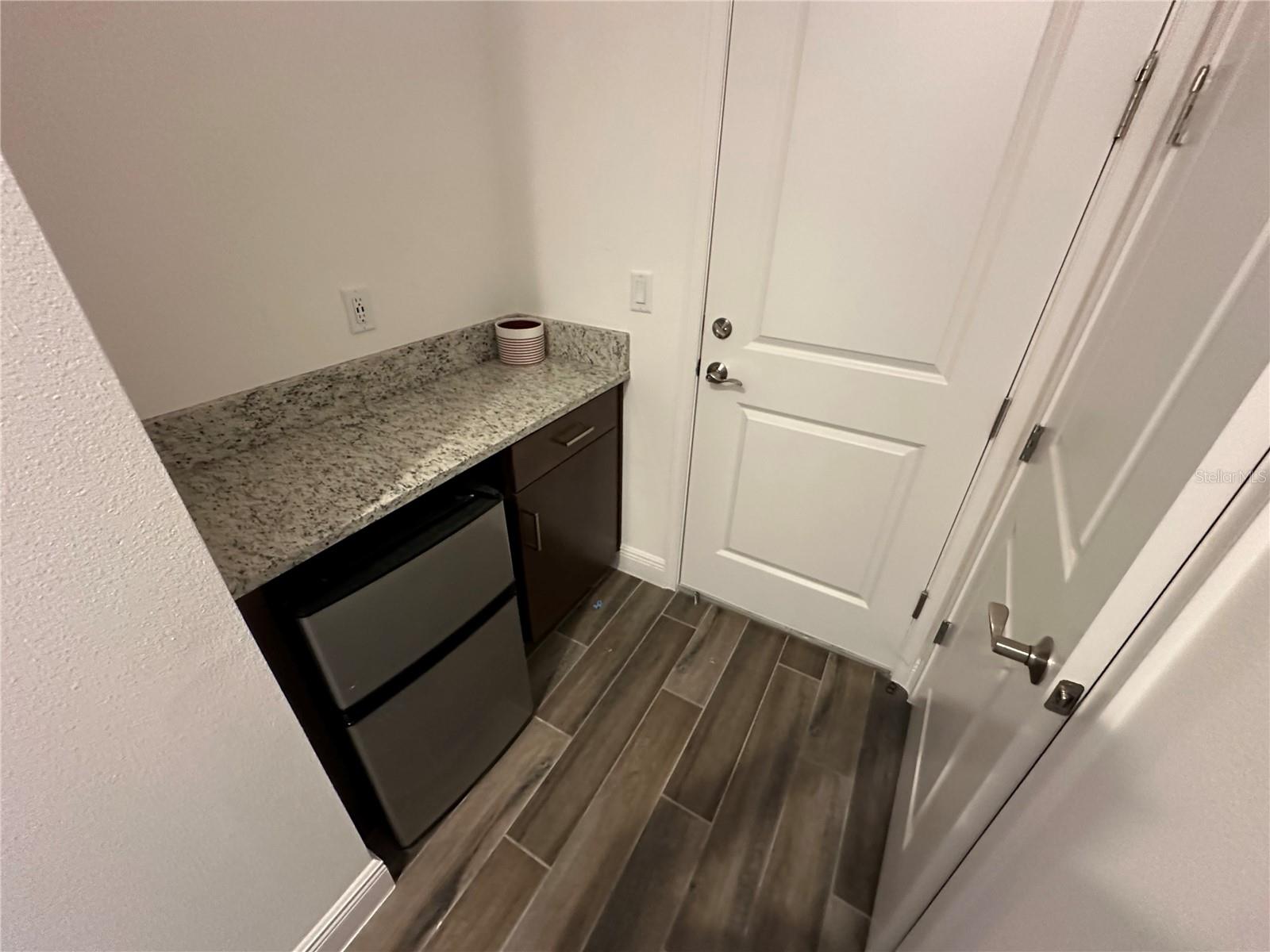 Image 7 of 26 For 8106 Mabury Lane