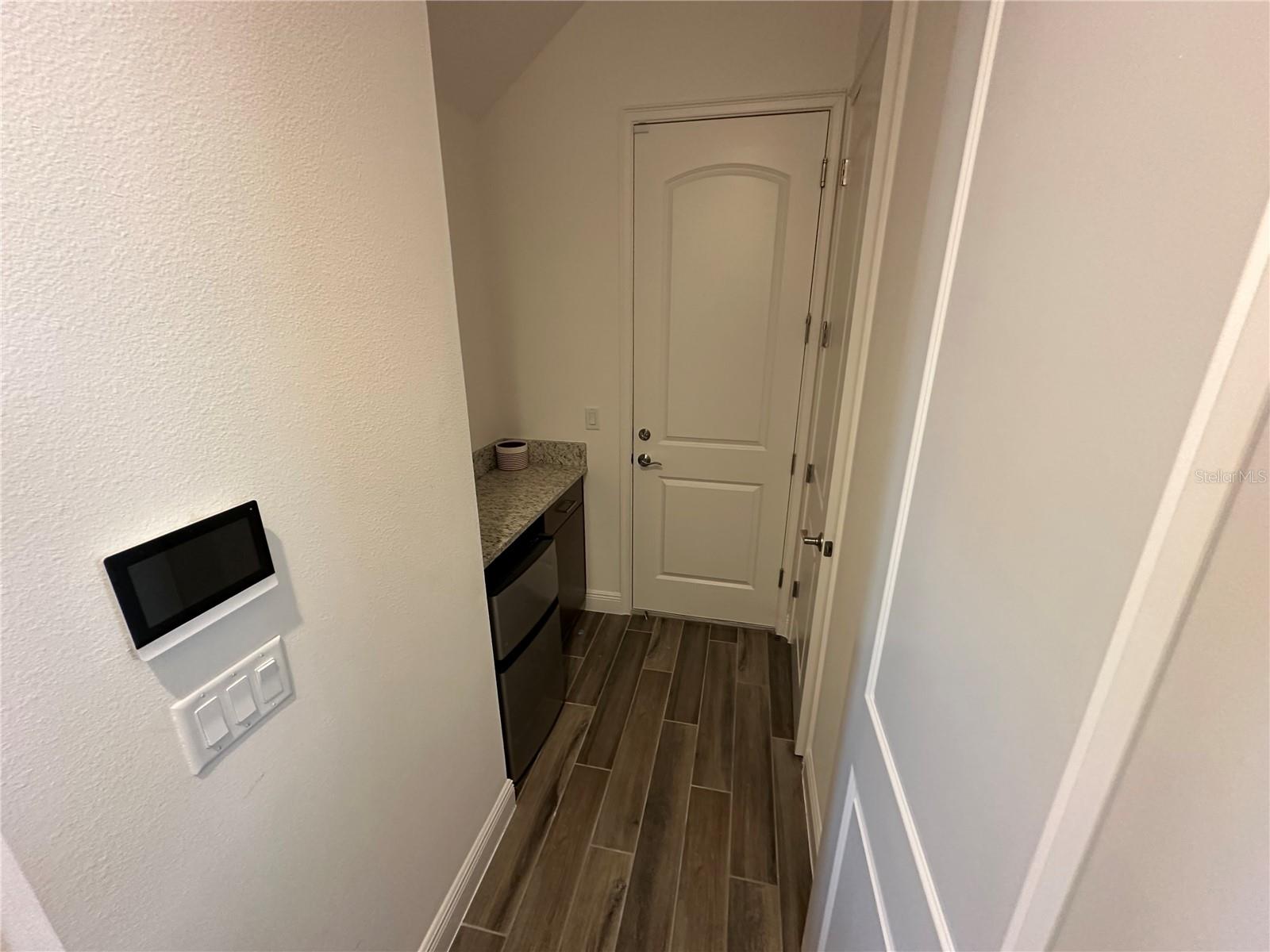 Image 8 of 26 For 8106 Mabury Lane