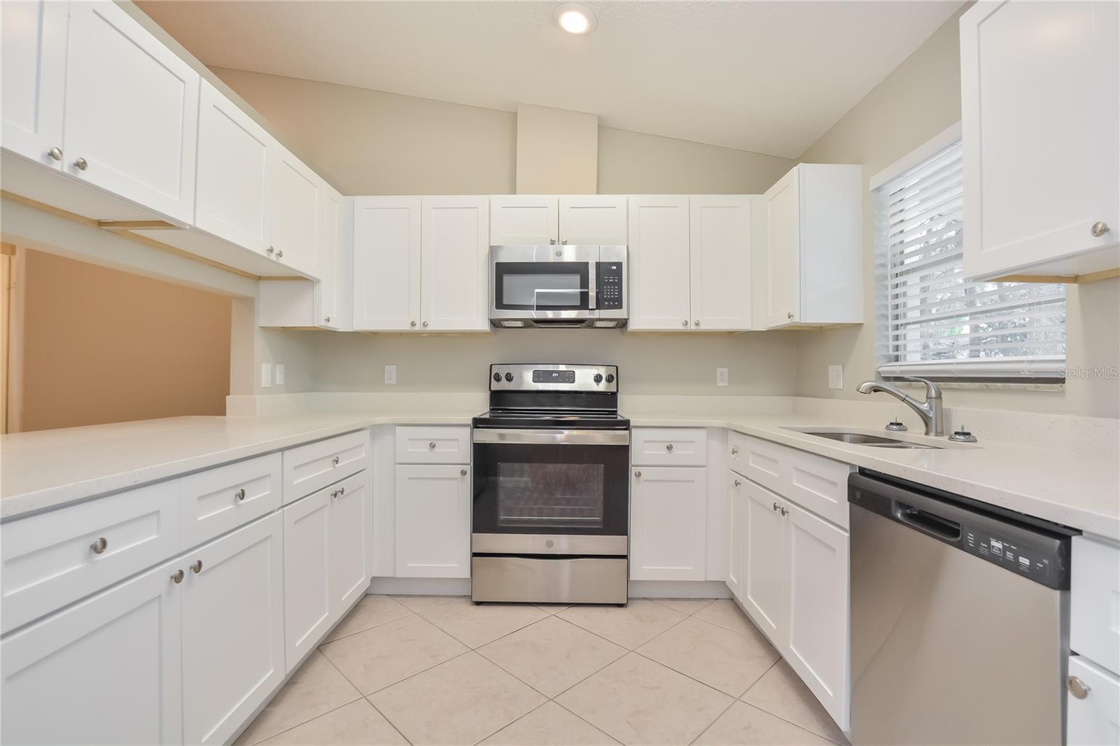 Image 7 of 16 For 754 Bistline Avenue