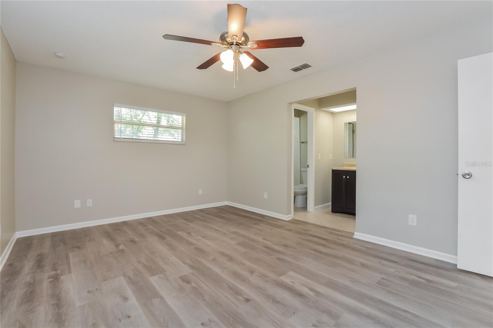 Image 9 of 16 For 754 Bistline Avenue