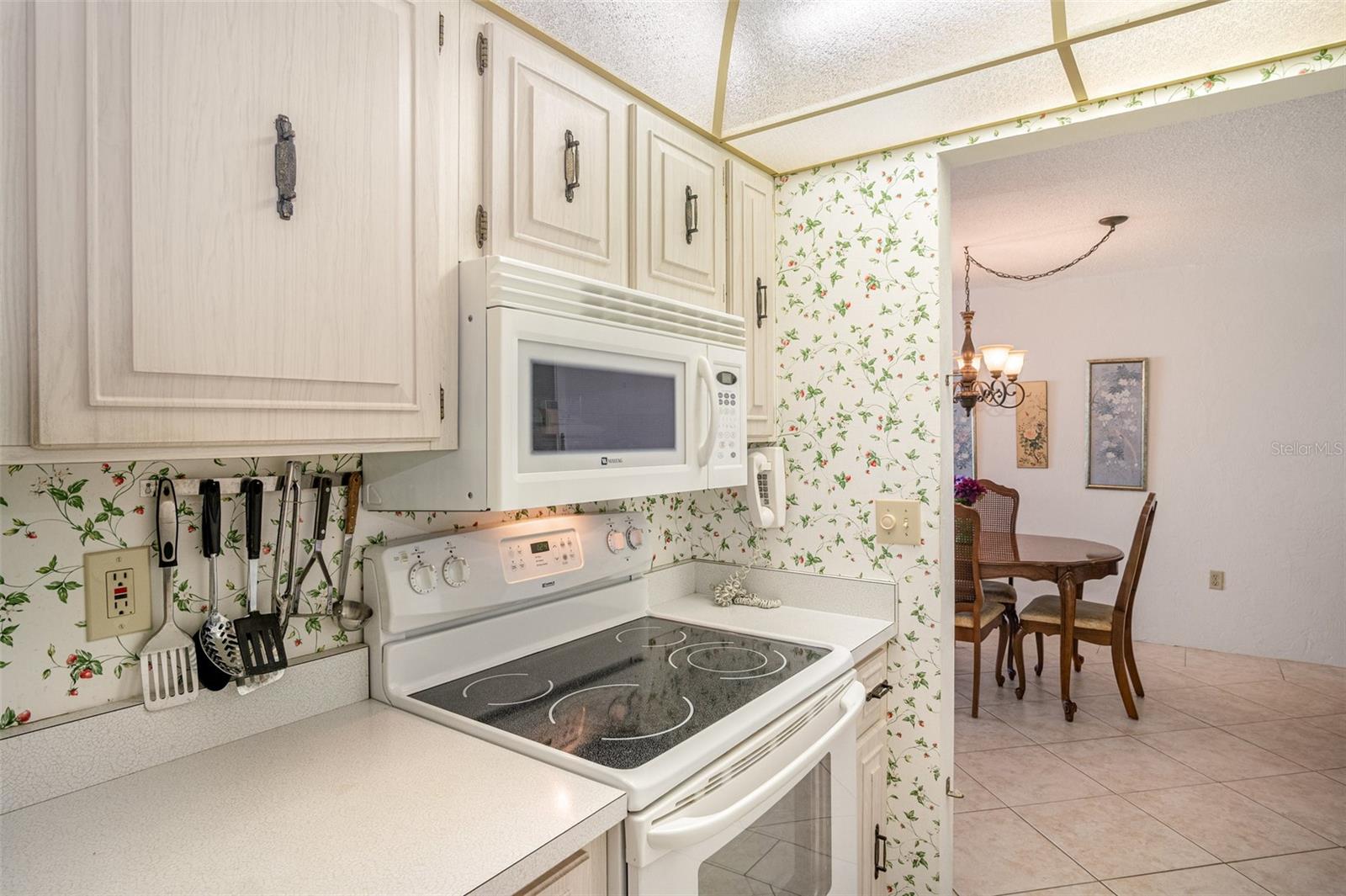 Image 10 of 30 For 1415 Ocean Shore Boulevard 704