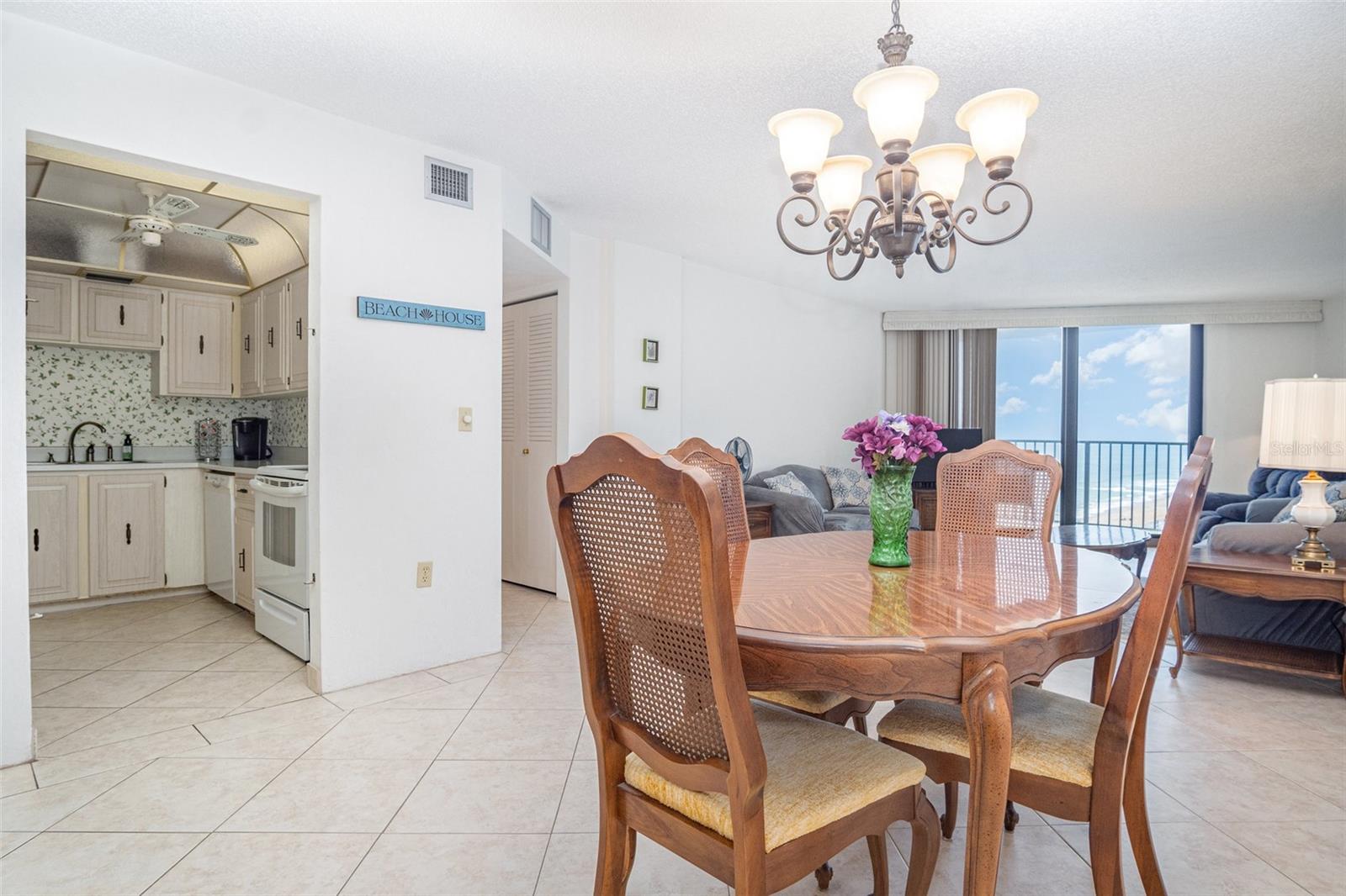 Image 5 of 30 For 1415 Ocean Shore Boulevard 704