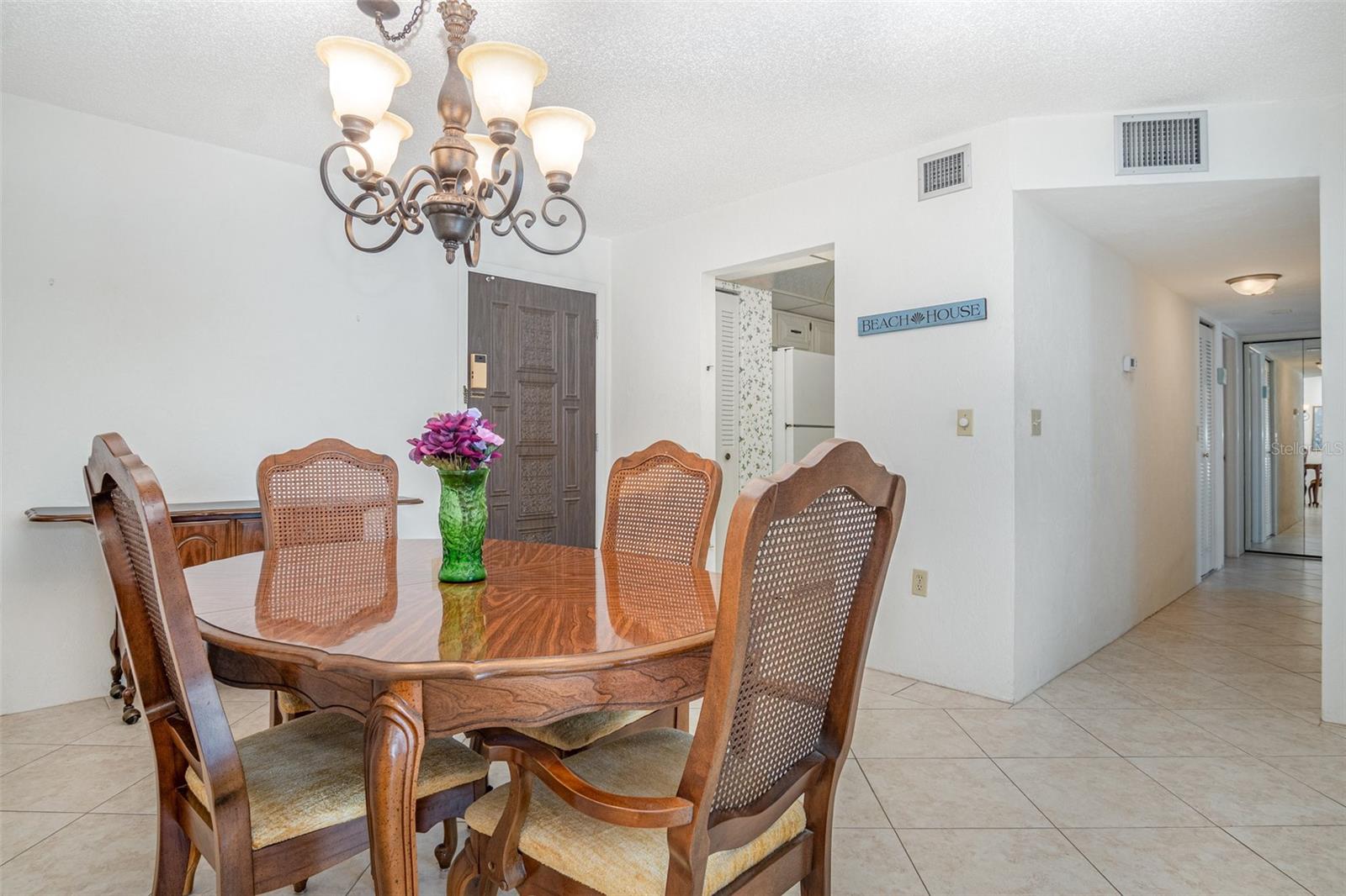 Image 6 of 30 For 1415 Ocean Shore Boulevard 704