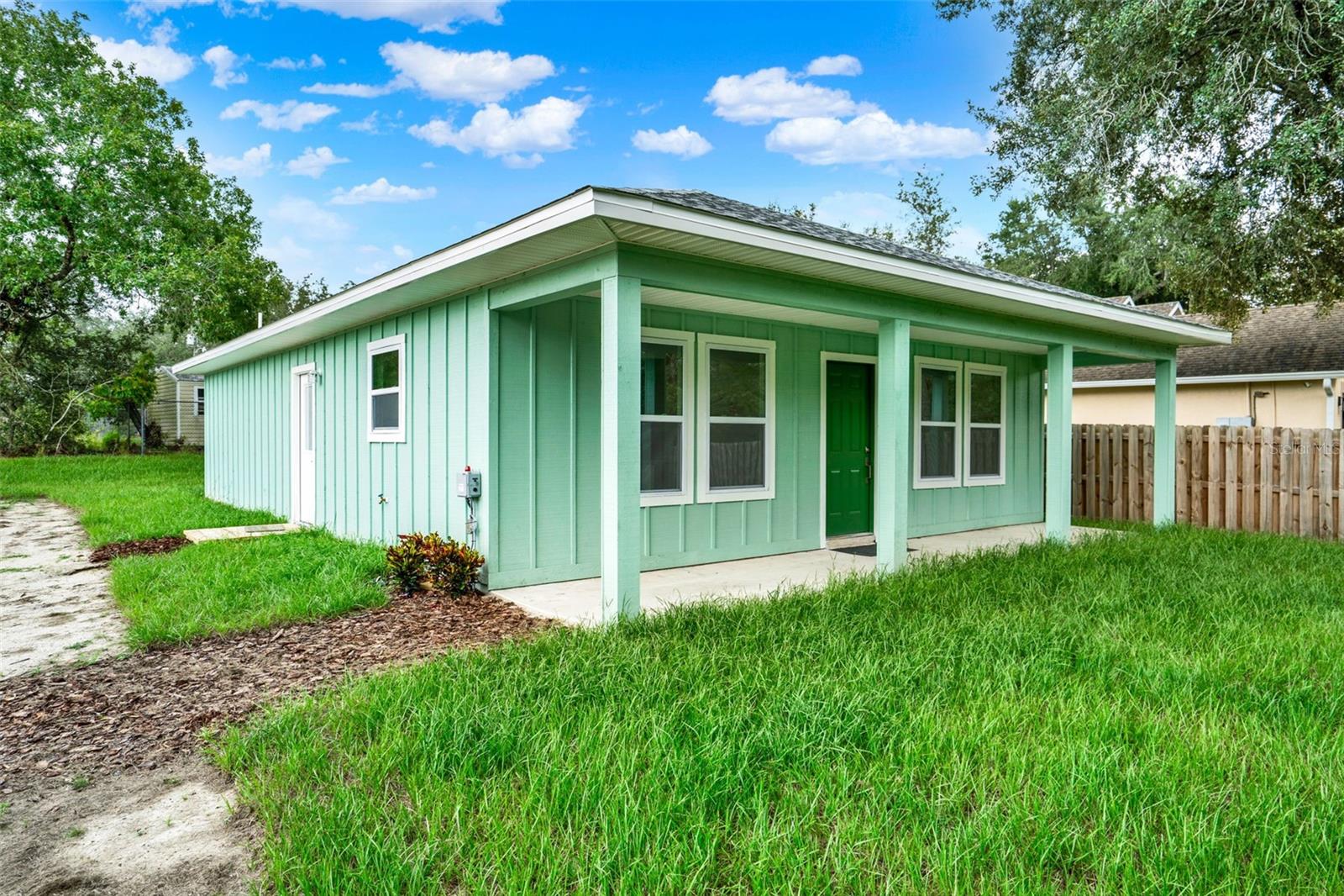 Details for 40091 Oakridge Drive, LADY LAKE, FL 32159