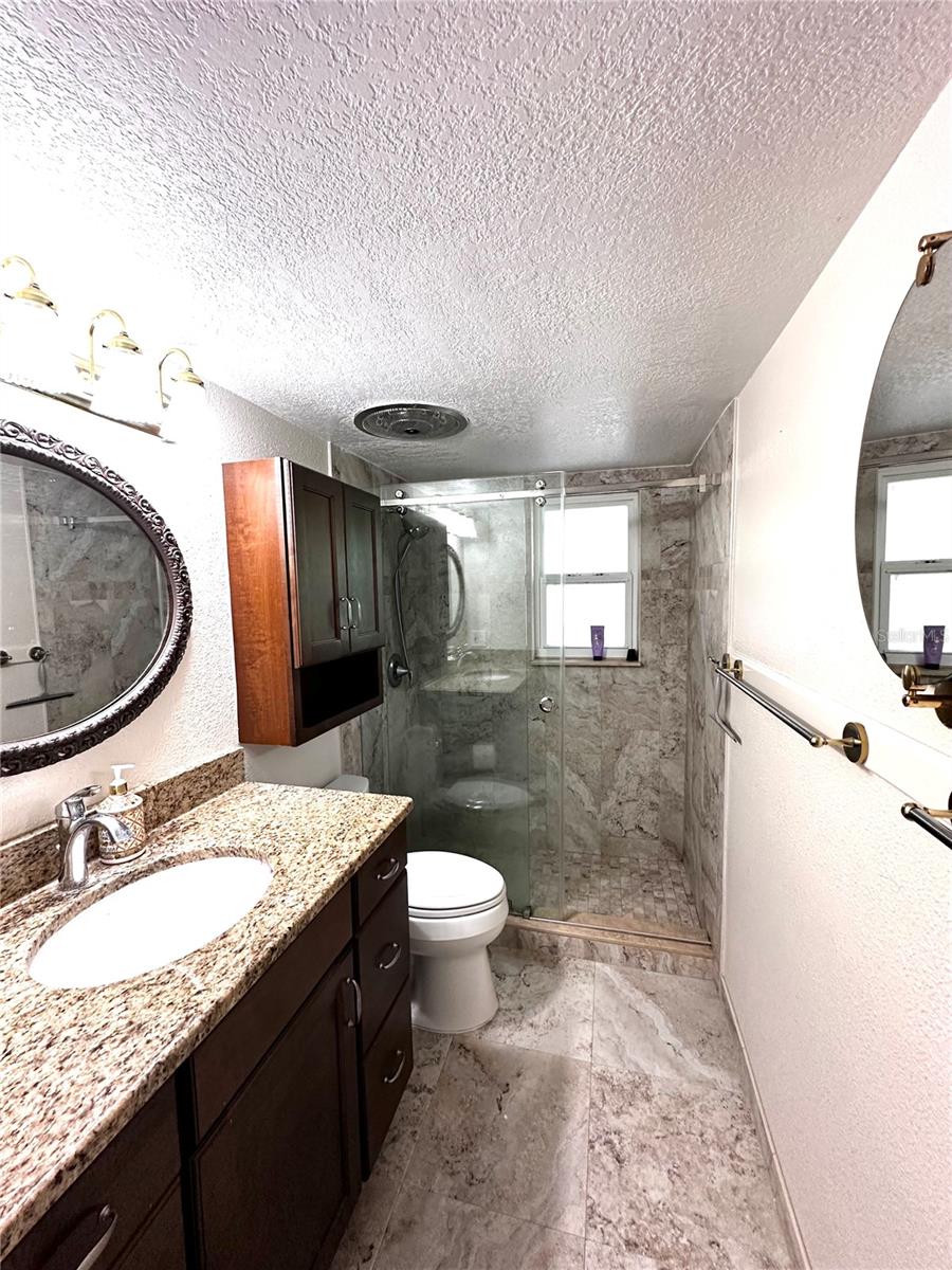 Image 22 of 42 For 5020 Cub Lake Drive