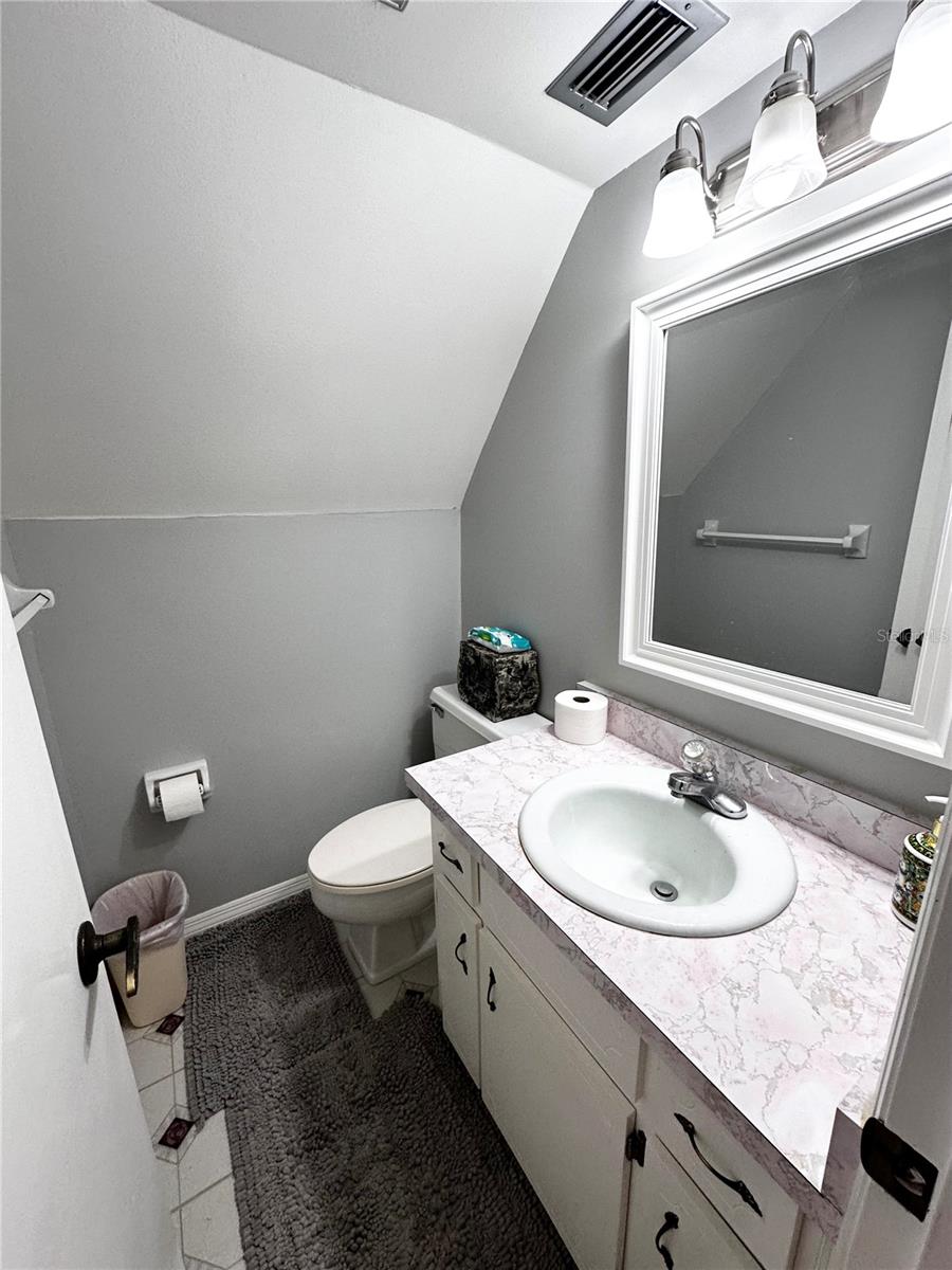 Image 34 of 42 For 5020 Cub Lake Drive