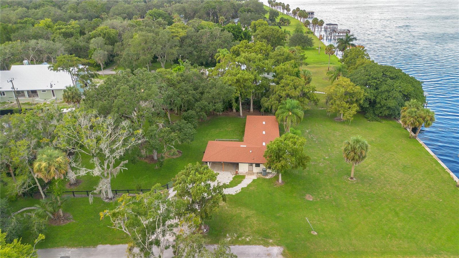 Image 32 of 38 For 90 Crescent Boulevard