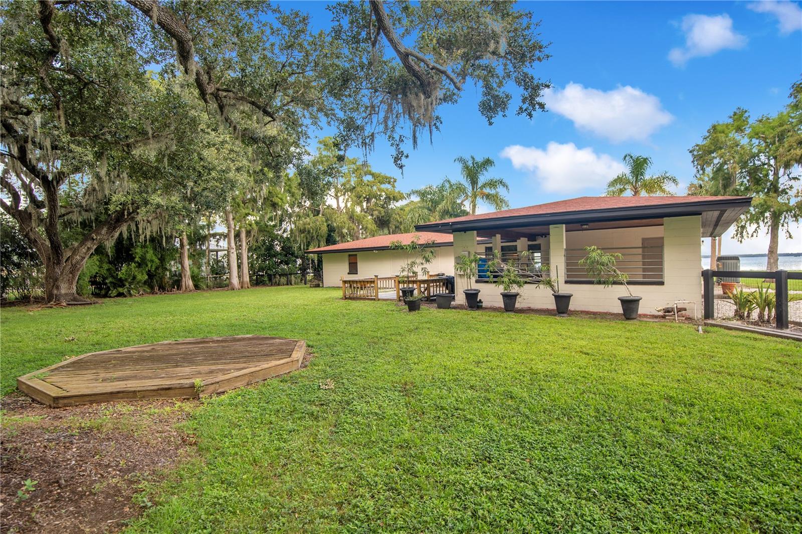 Image 4 of 38 For 90 Crescent Boulevard