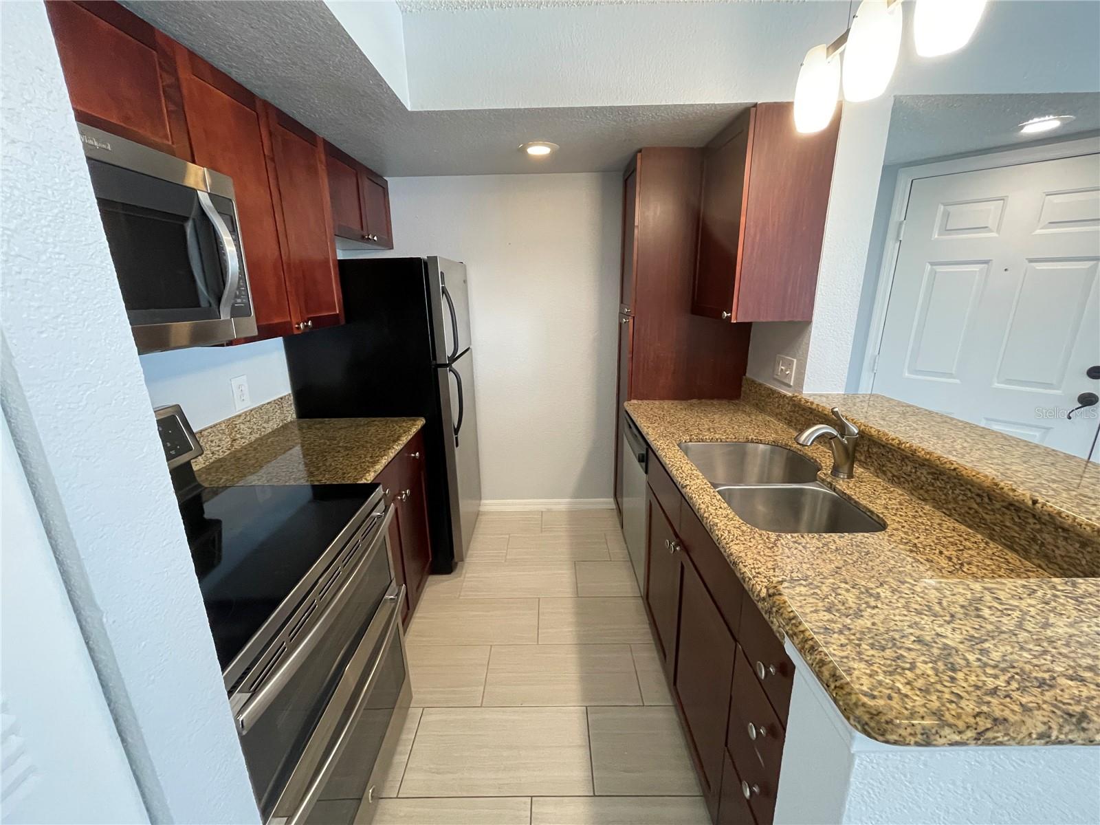 Image 6 of 27 For 5128 Conroy Road 713