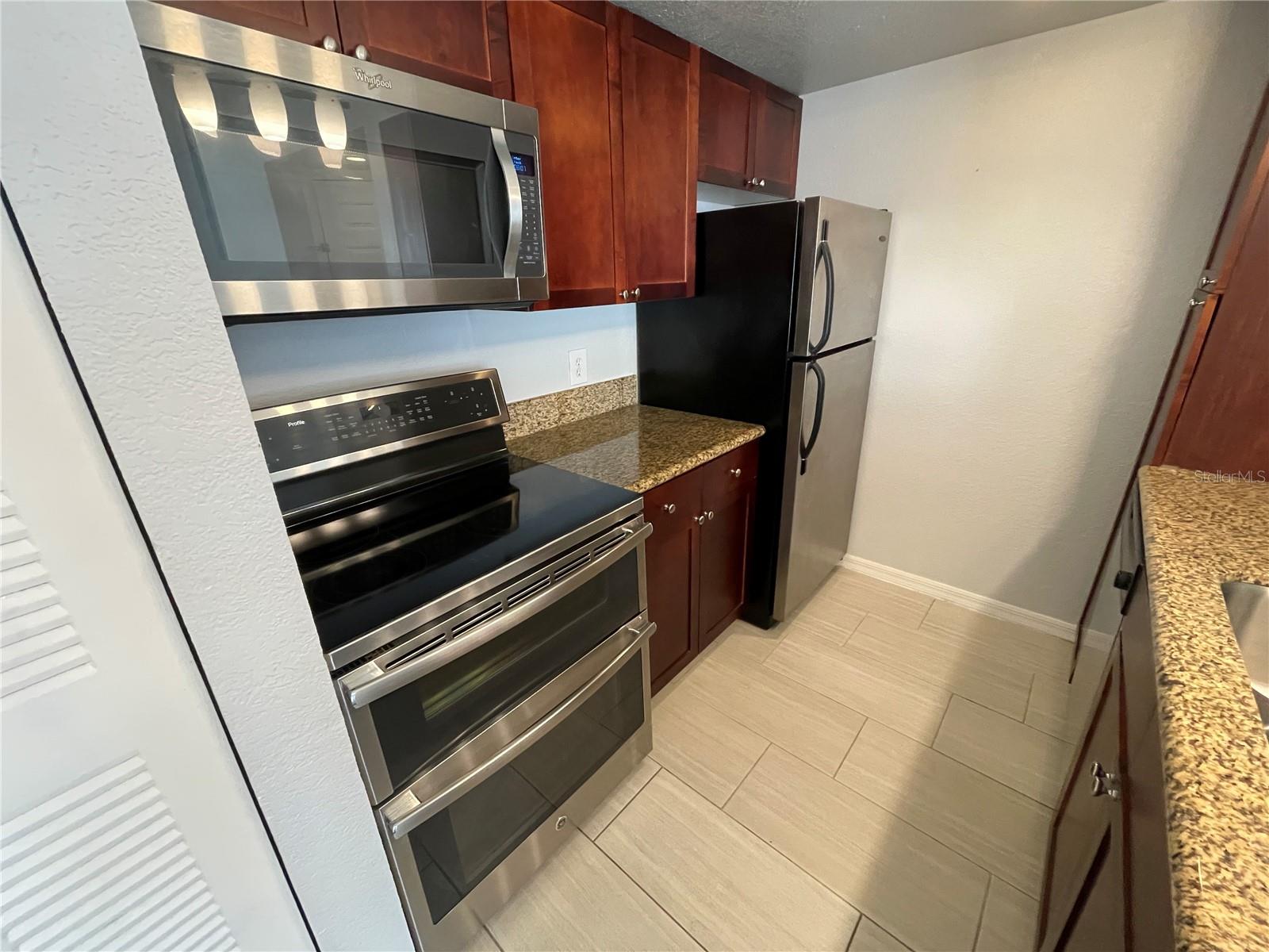 Image 7 of 27 For 5128 Conroy Road 713
