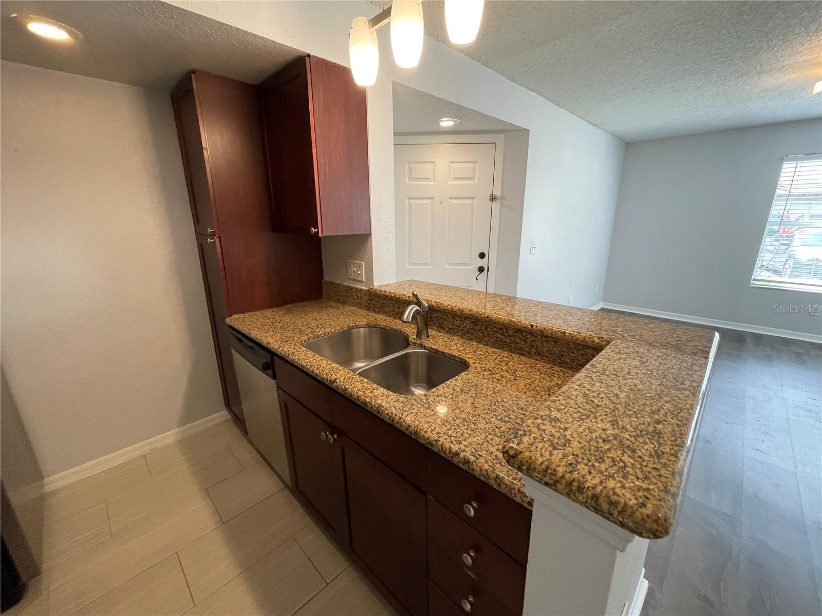 Image 8 of 27 For 5128 Conroy Road 713