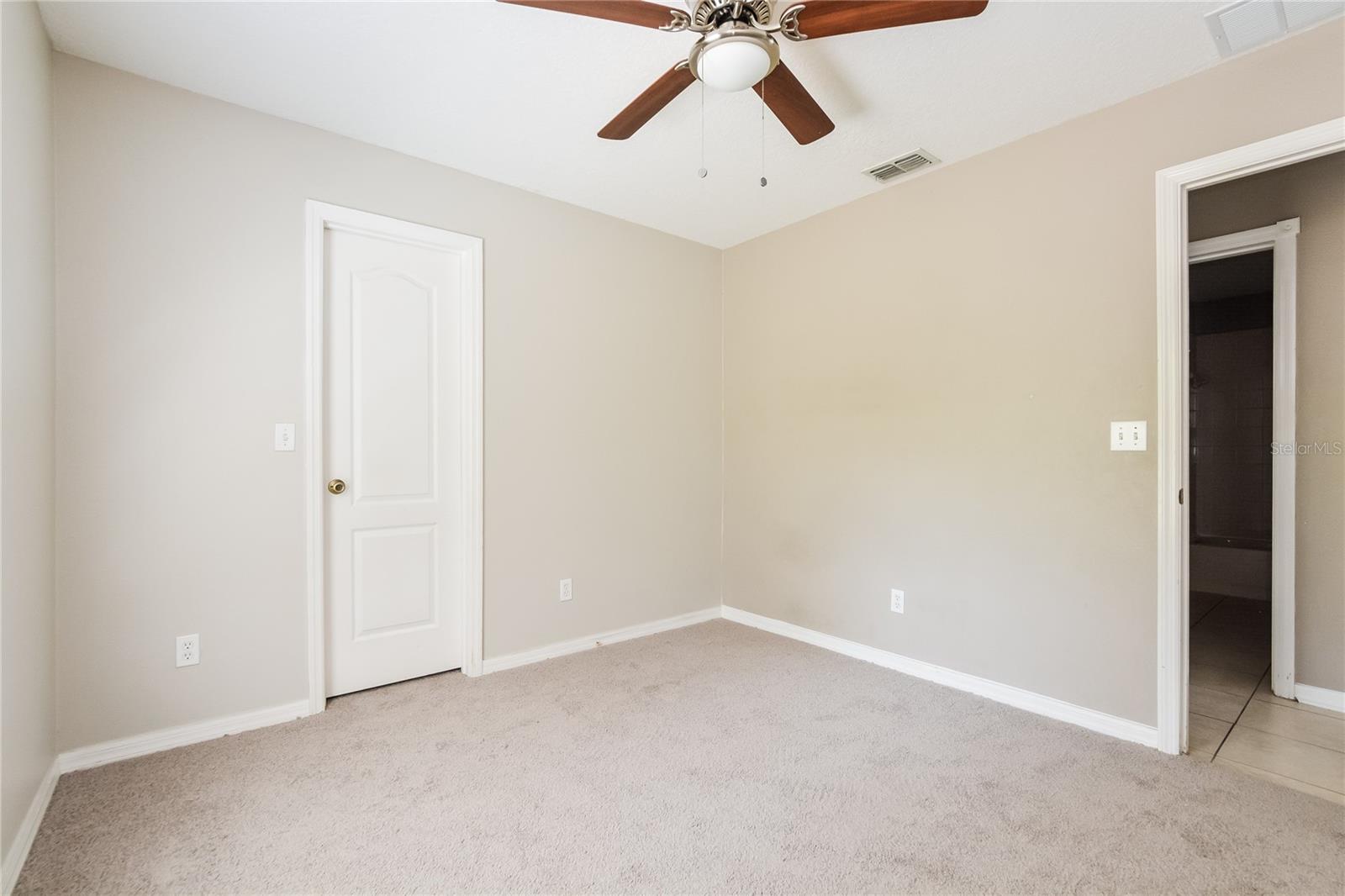 Image 13 of 16 For 713 Willow Run Street