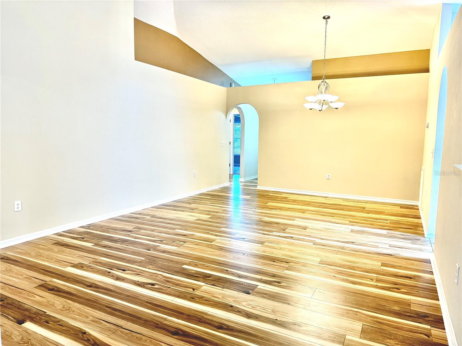 Image 10 of 22 For 2555 Palmetto Ridge Circle