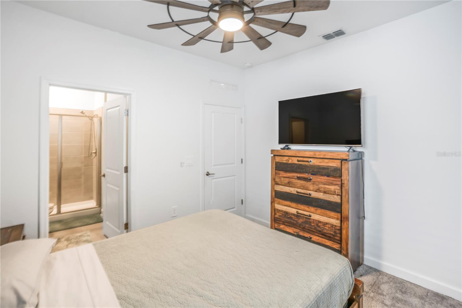 Image 23 of 48 For 4716 Waltham Forest Drive