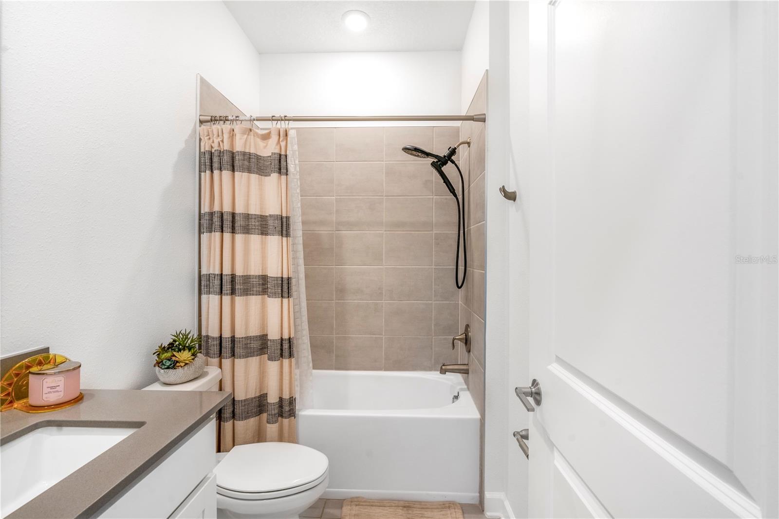 Image 36 of 48 For 4716 Waltham Forest Drive