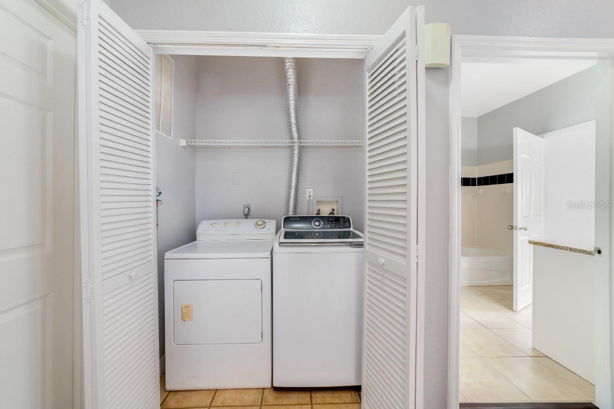 Image 8 of 11 For 6021 Westgate Drive 824